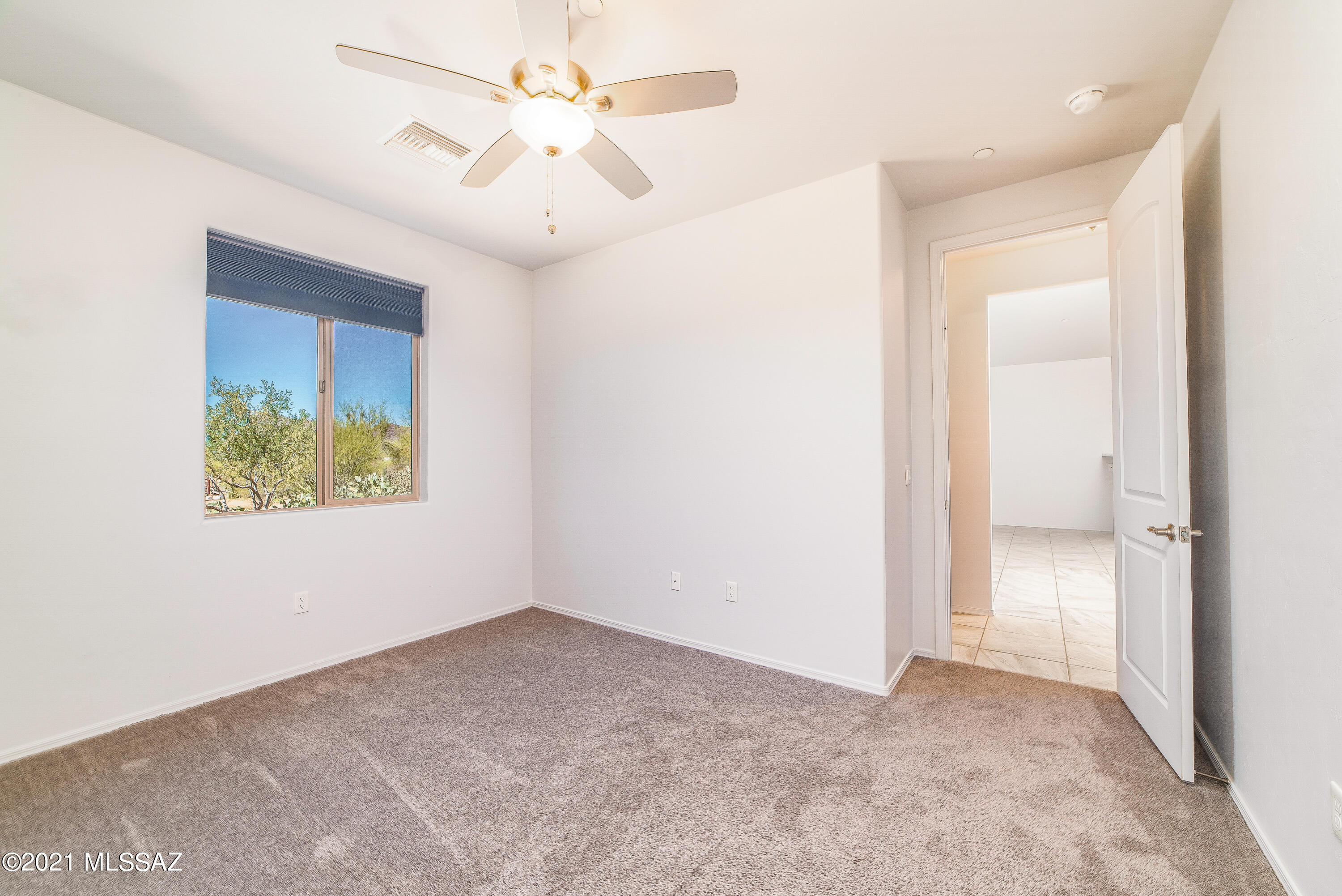 5861 N Desert View Drive