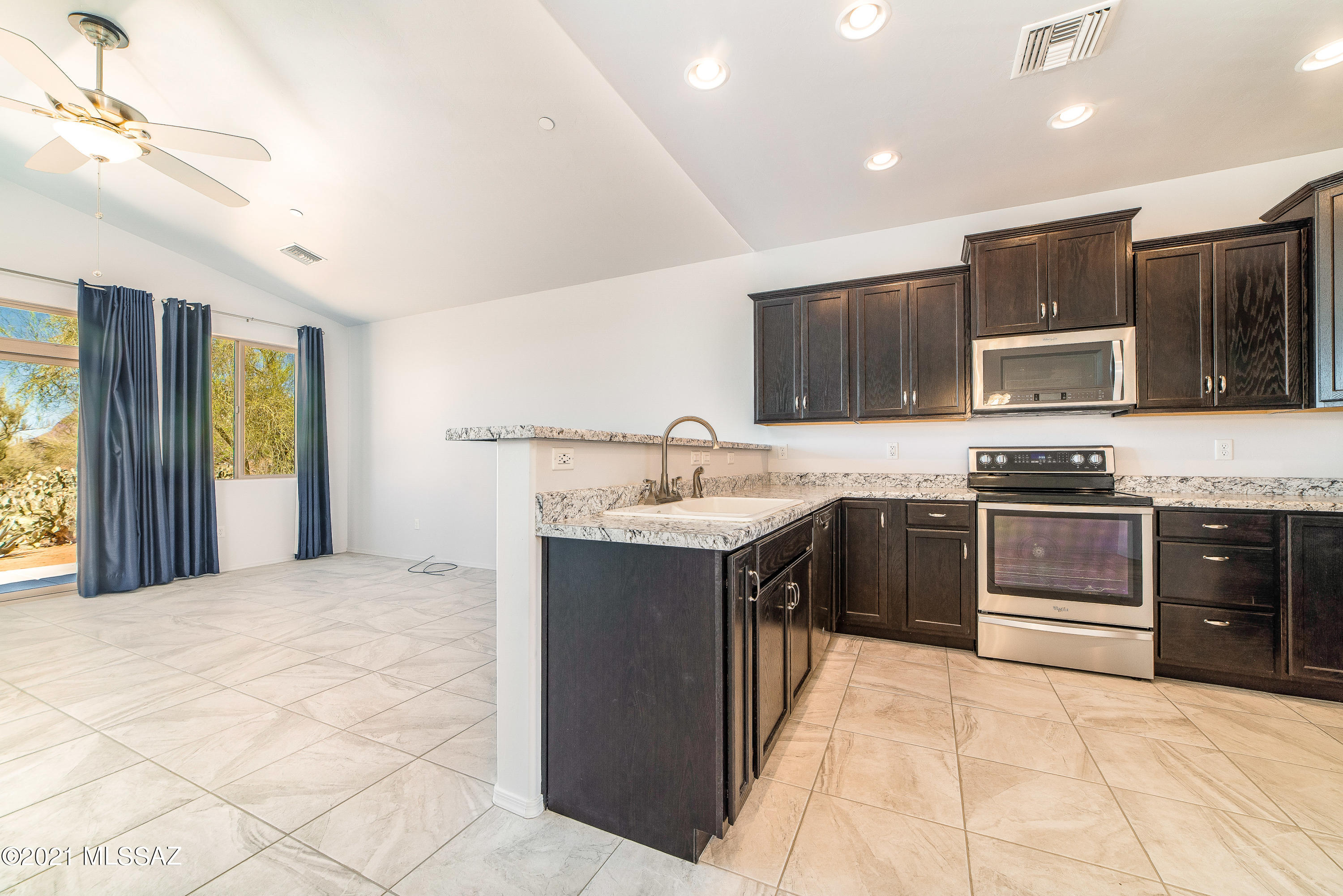 5861 N Desert View Drive