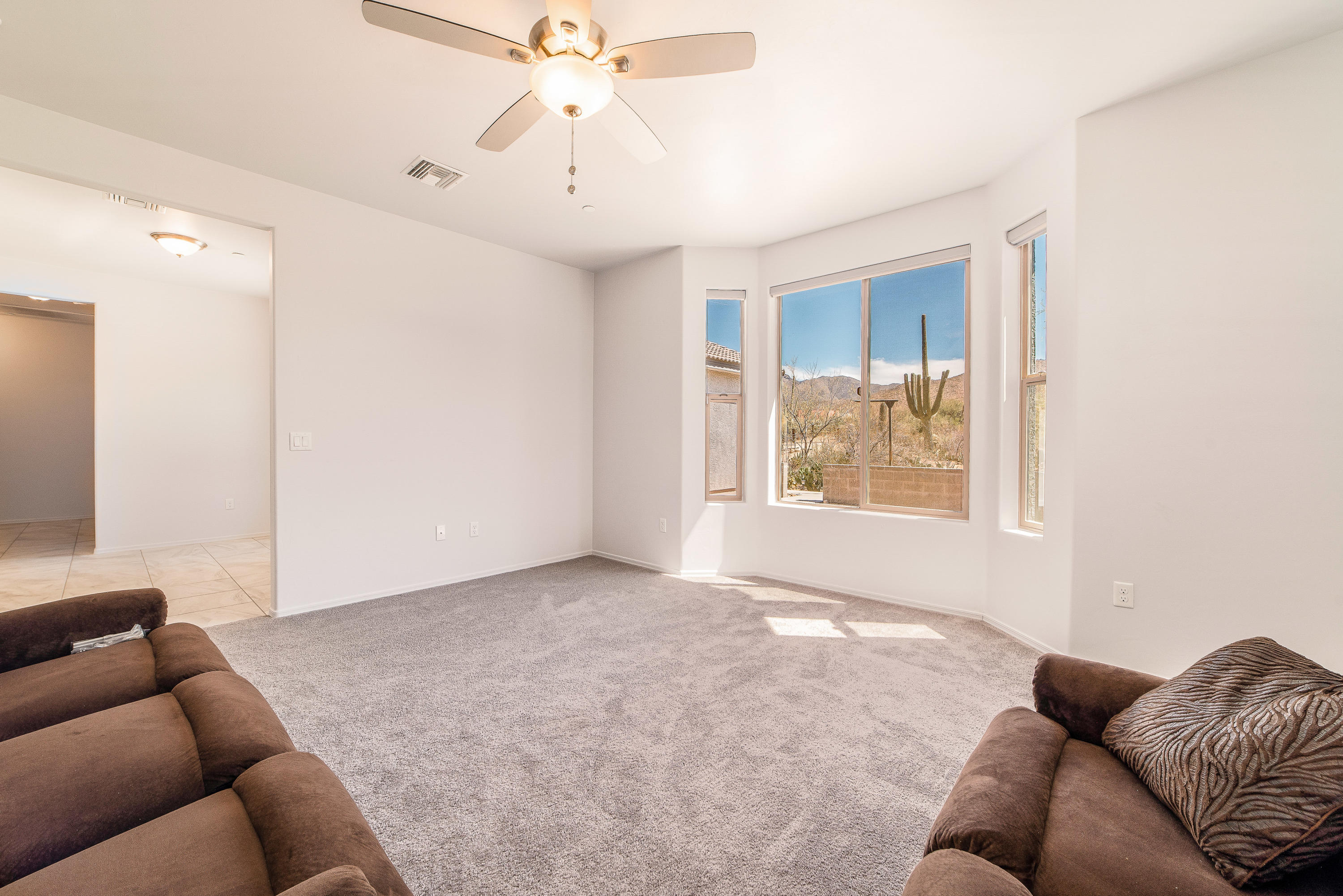 5861 N Desert View Drive