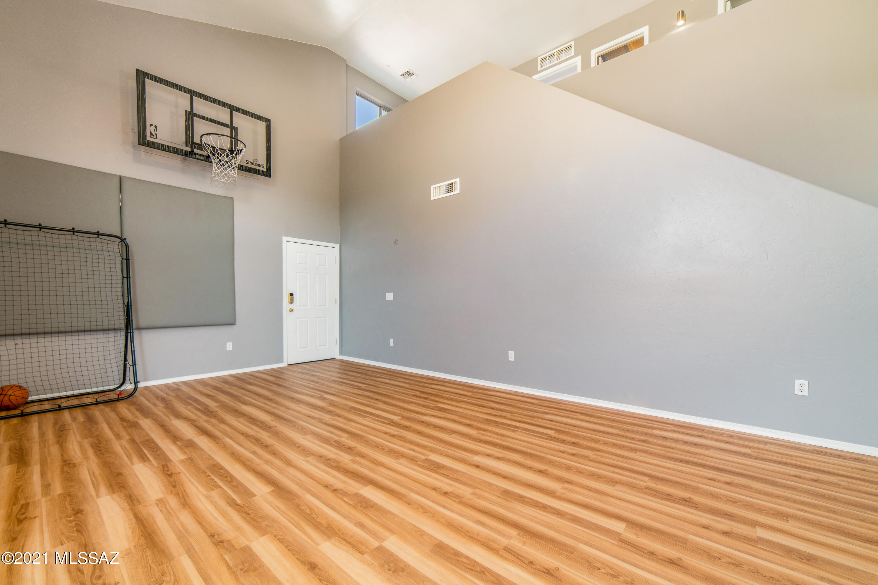 7190 S Oakbank Drive