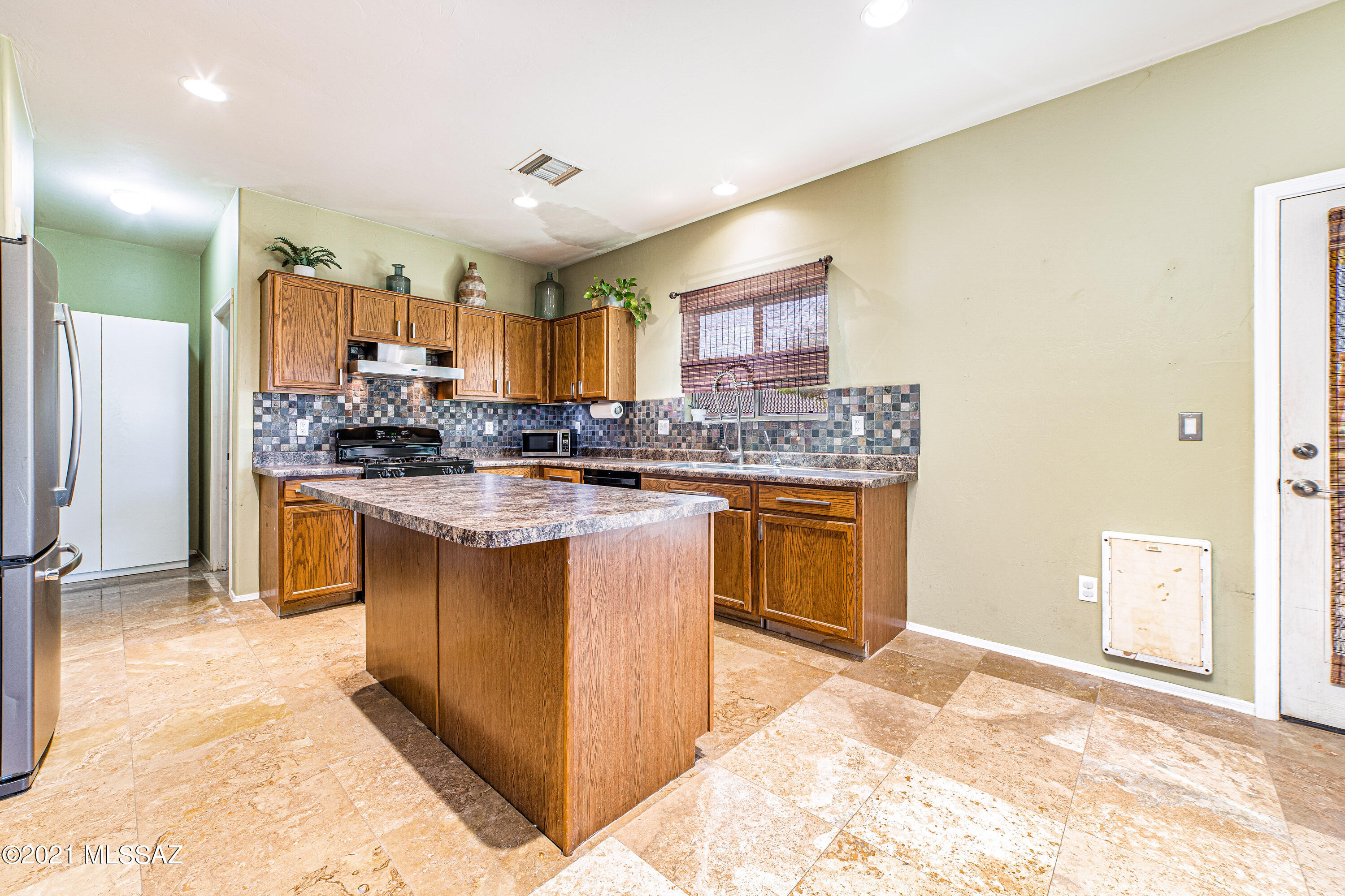 12821 N Fox Hollow Drive