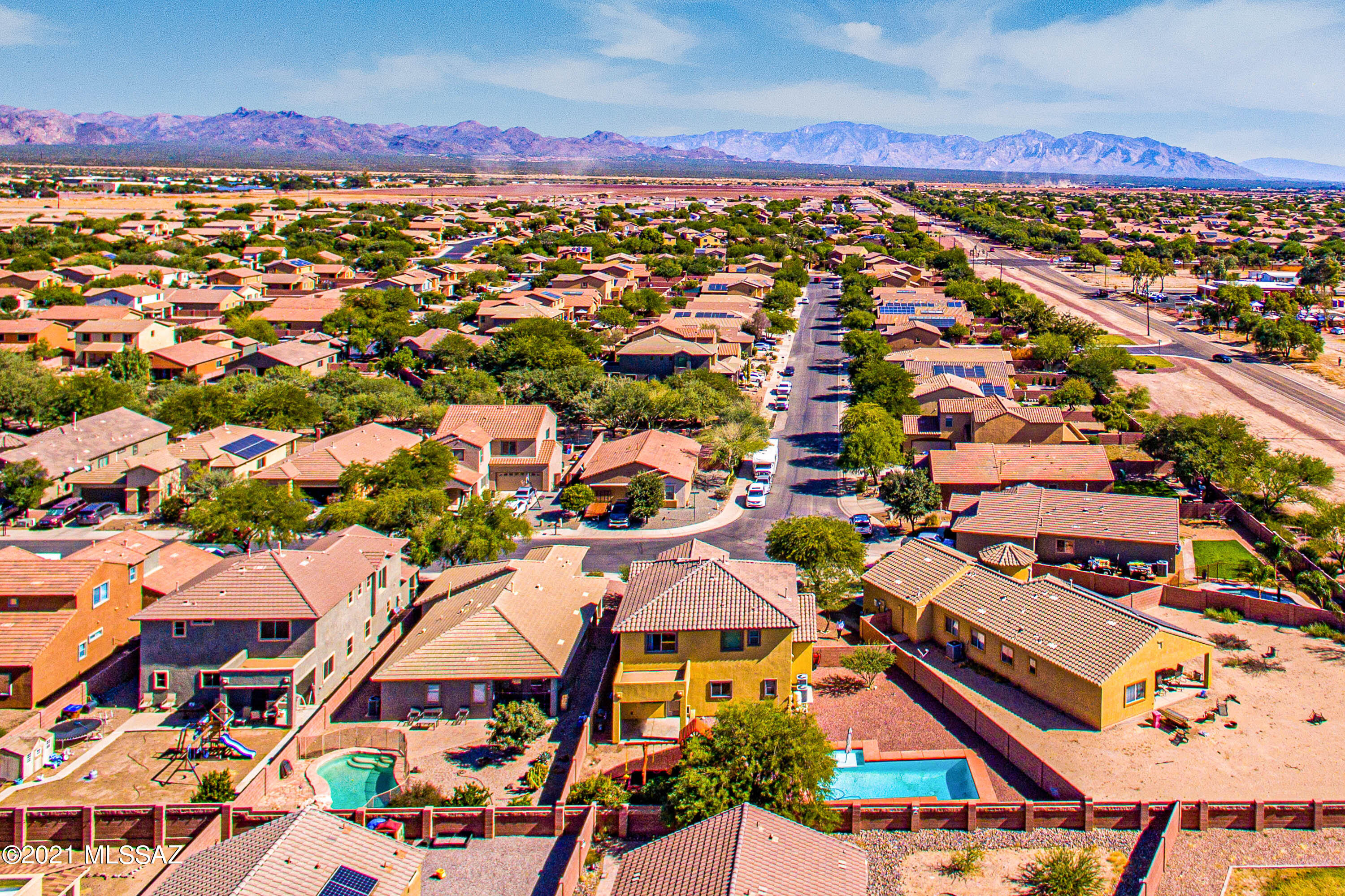 12821 N Fox Hollow Drive