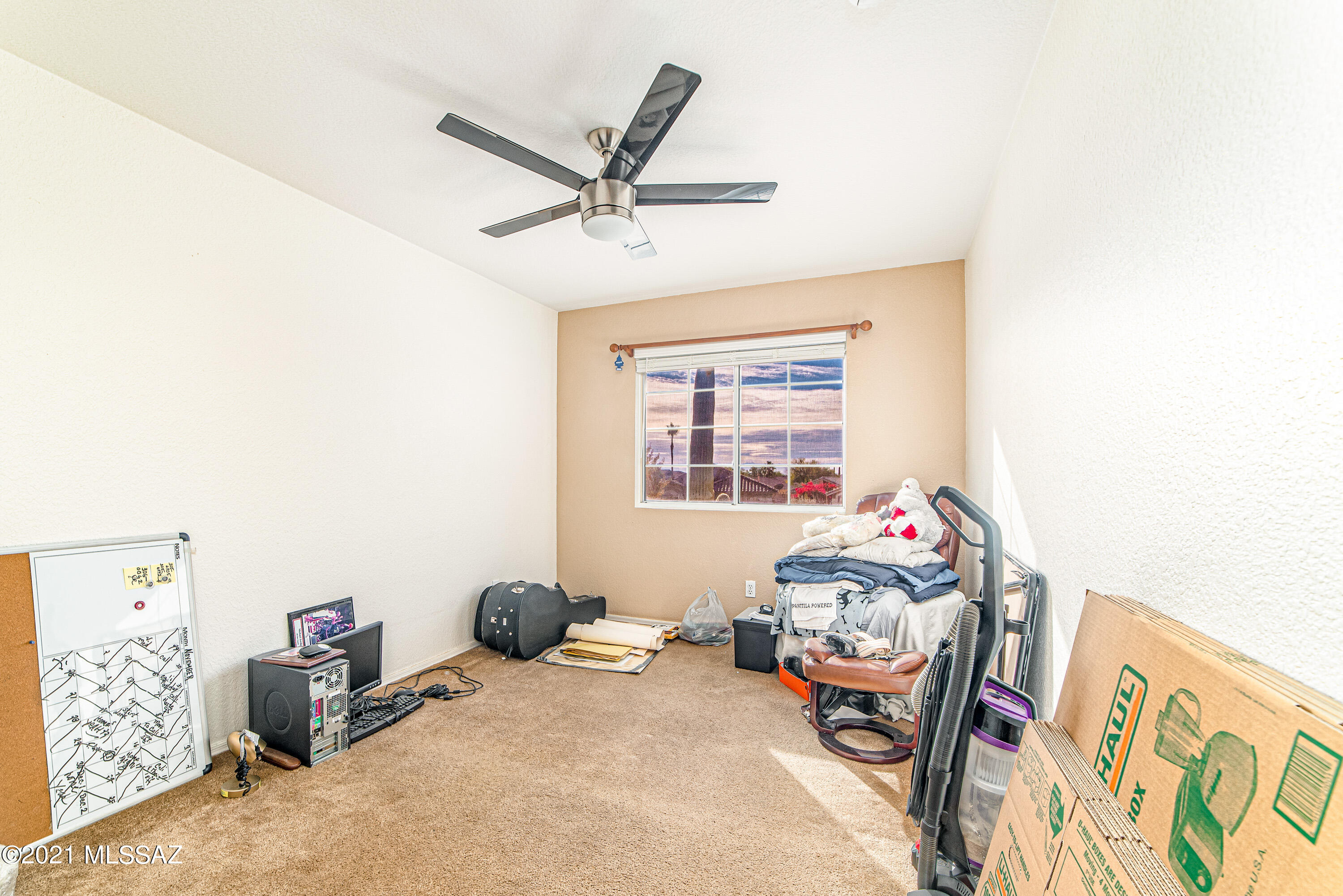 2632 W Mountain Heights Court