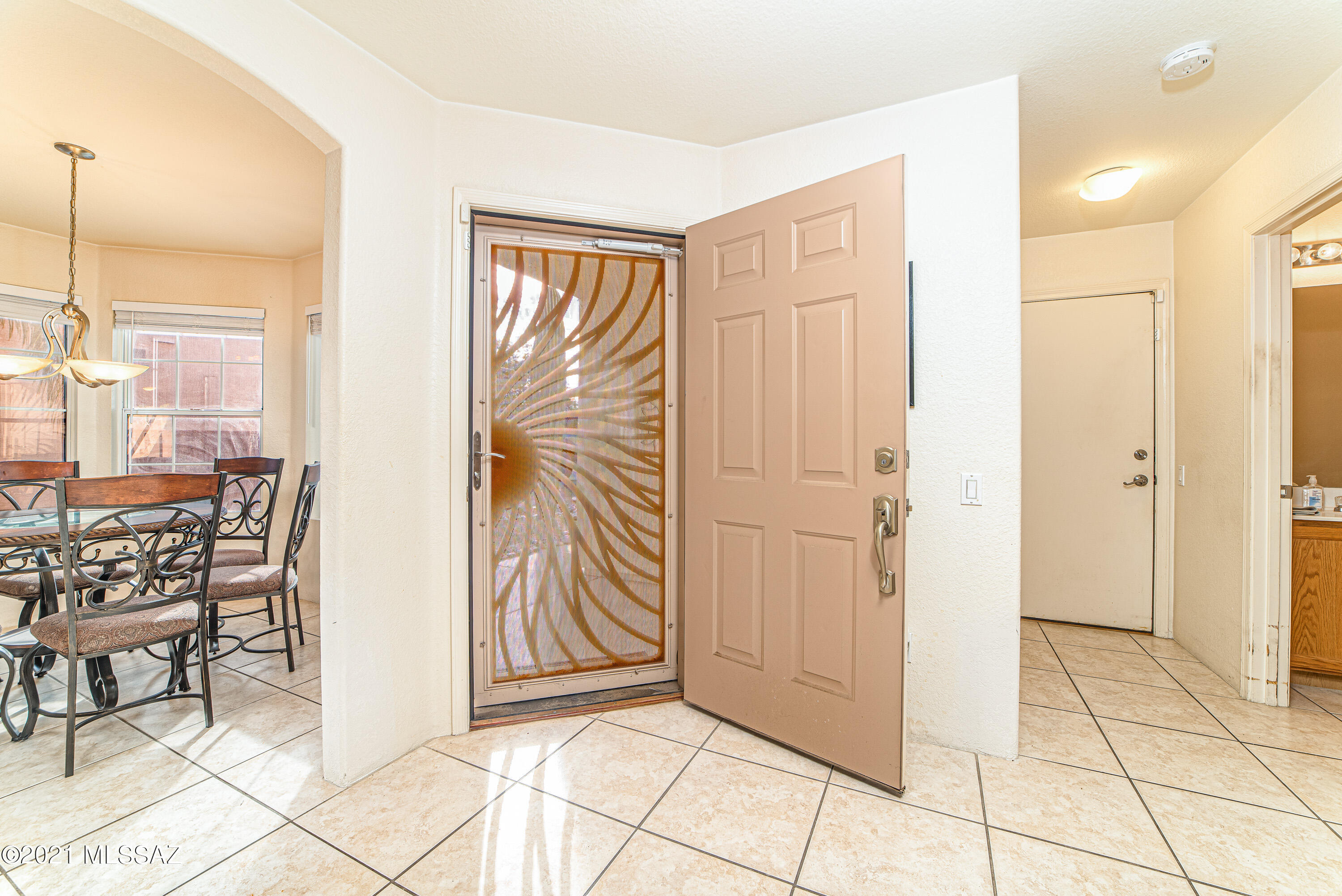 2632 W Mountain Heights Court