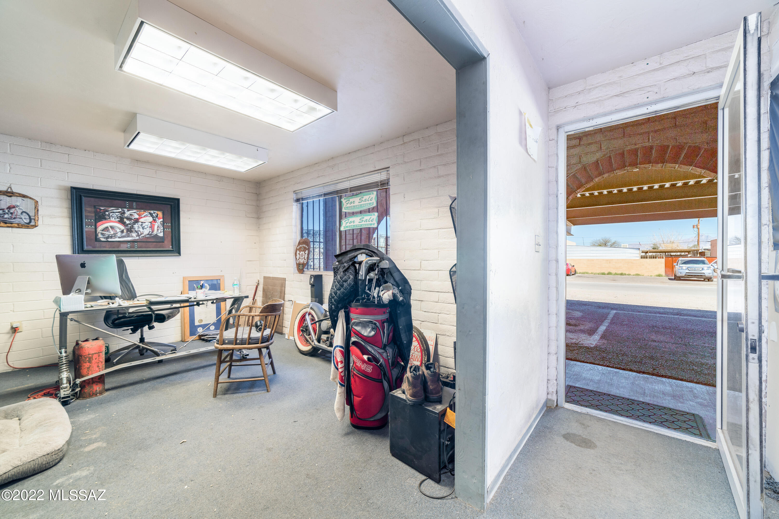 3156 E President Street