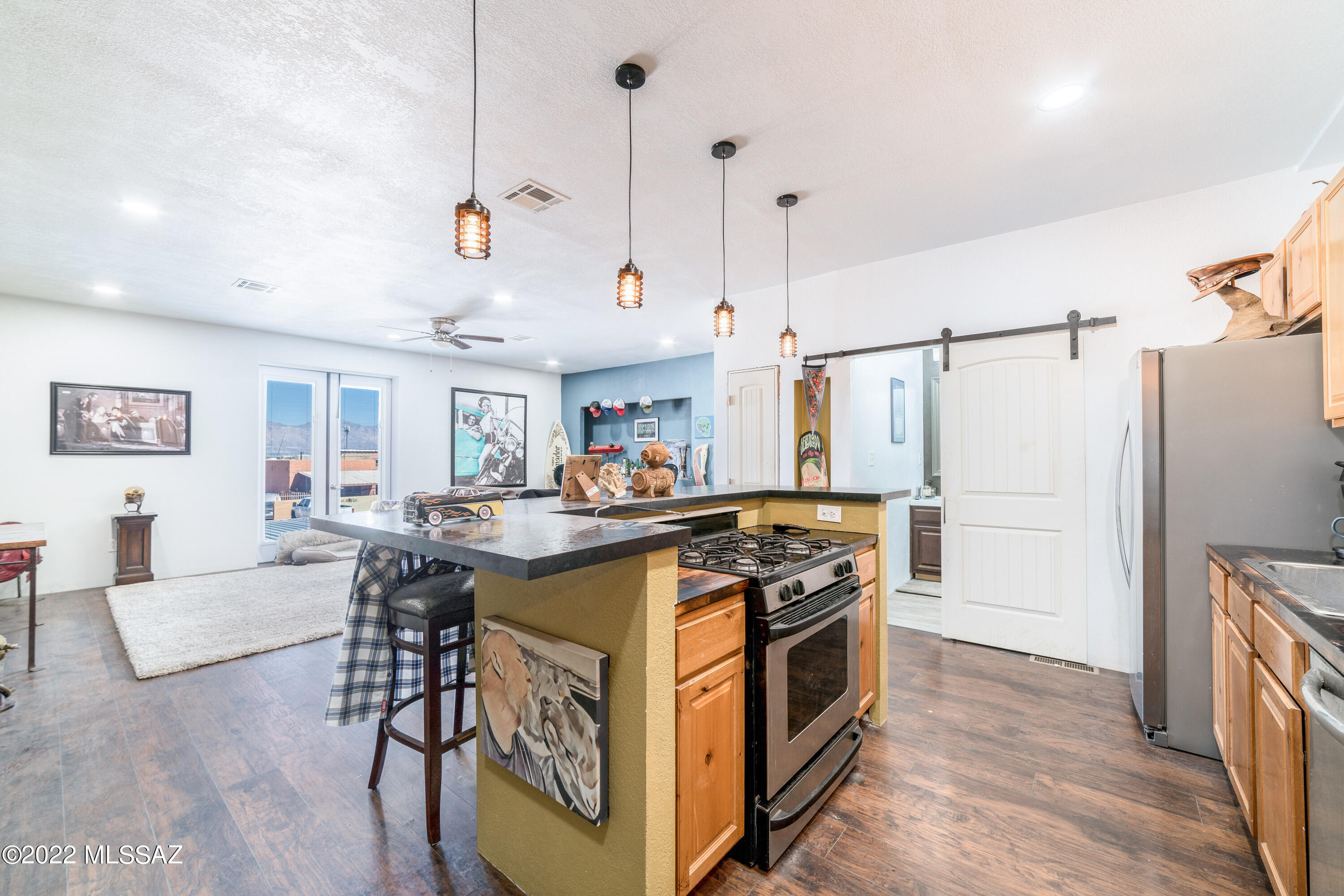 3156 E President Street