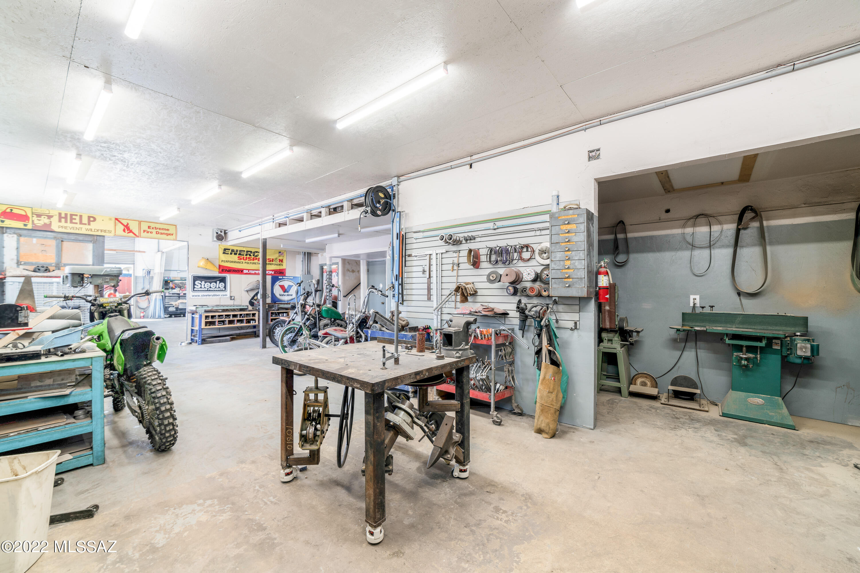 3156 E President Street