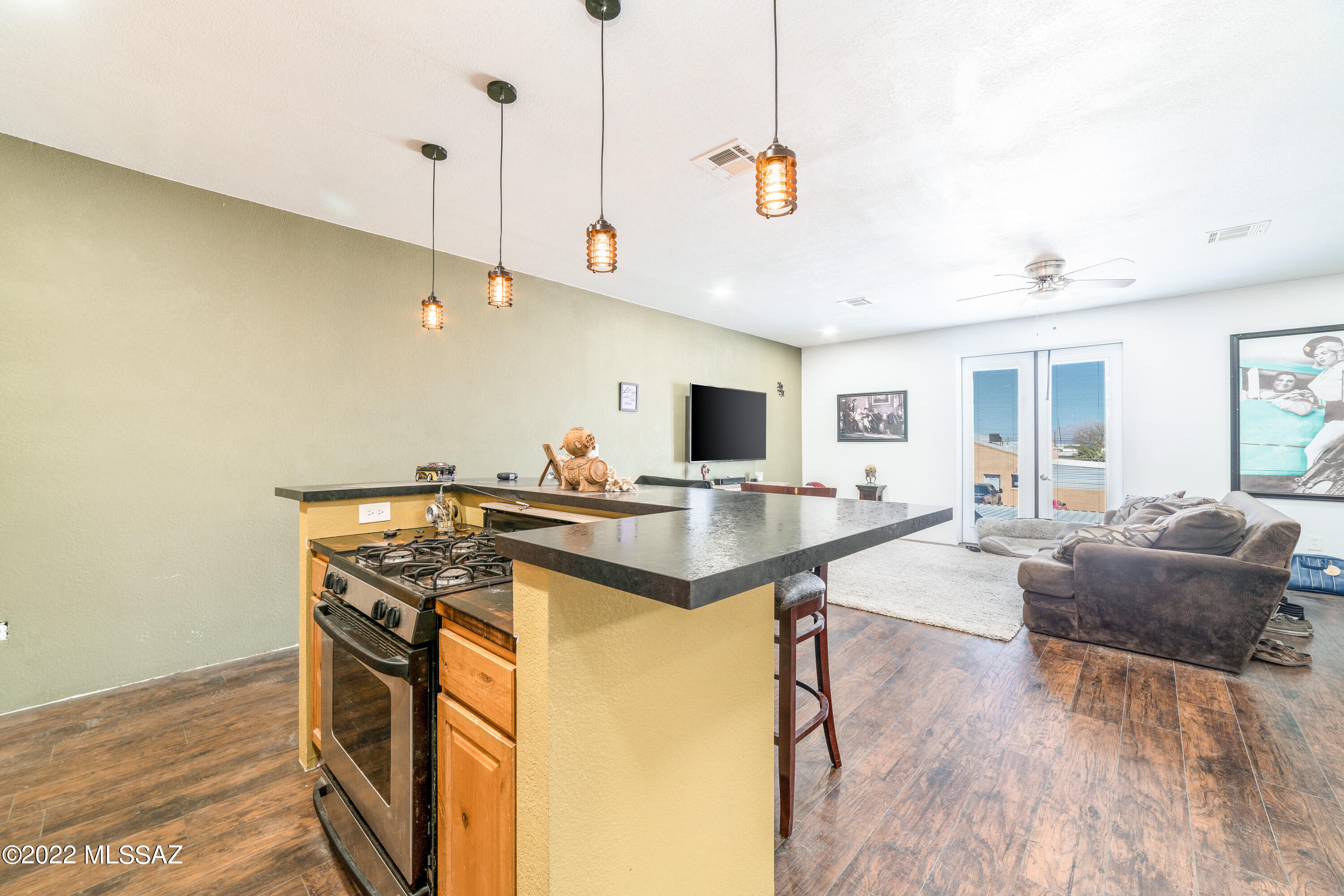 3156 E President Street