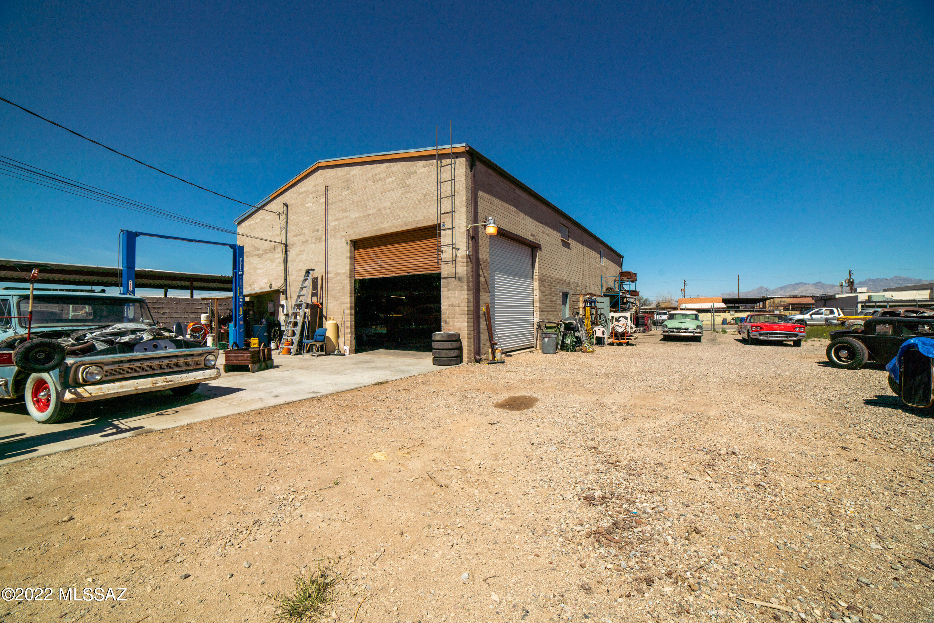 3156 E President Street