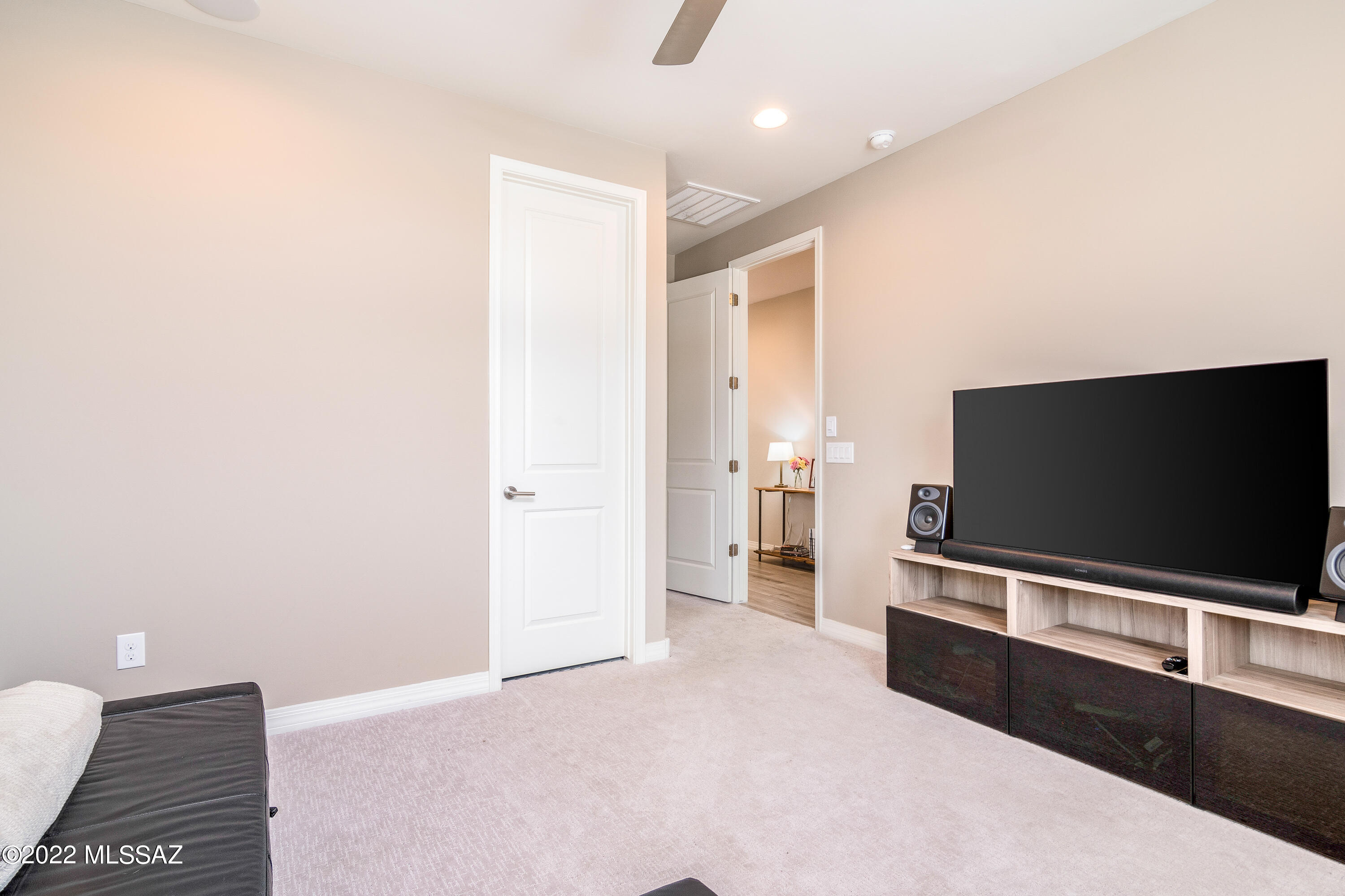 12160 N Goldenview Lane