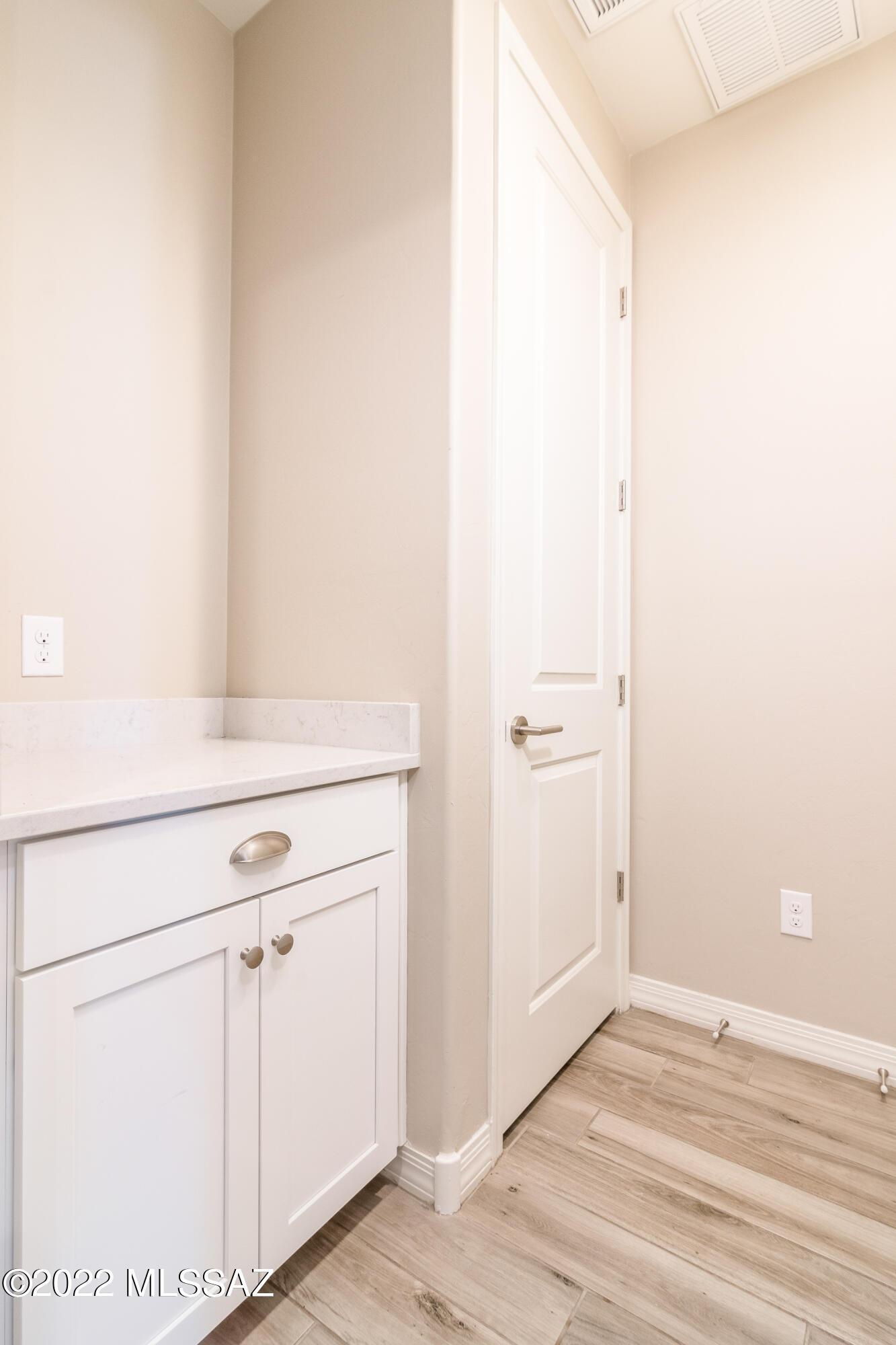 12160 N Goldenview Lane