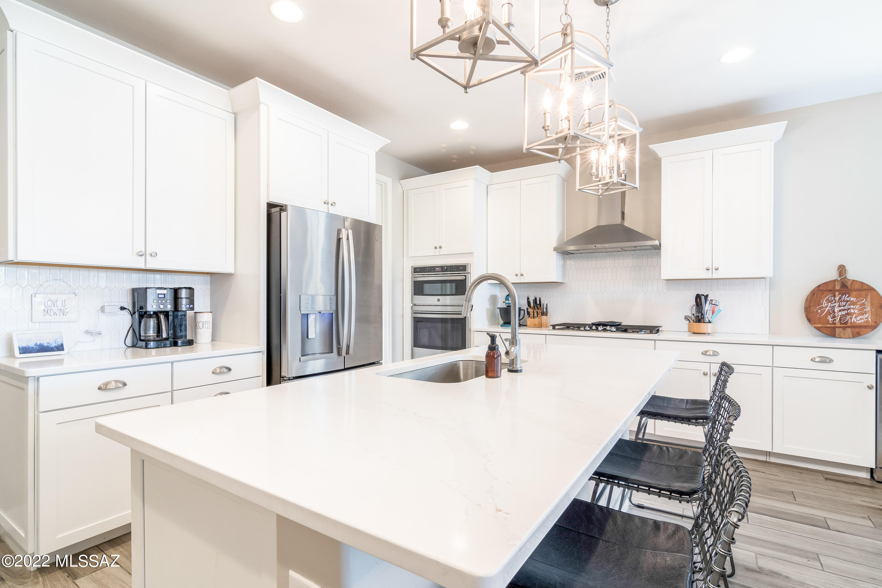 12160 N Goldenview Lane