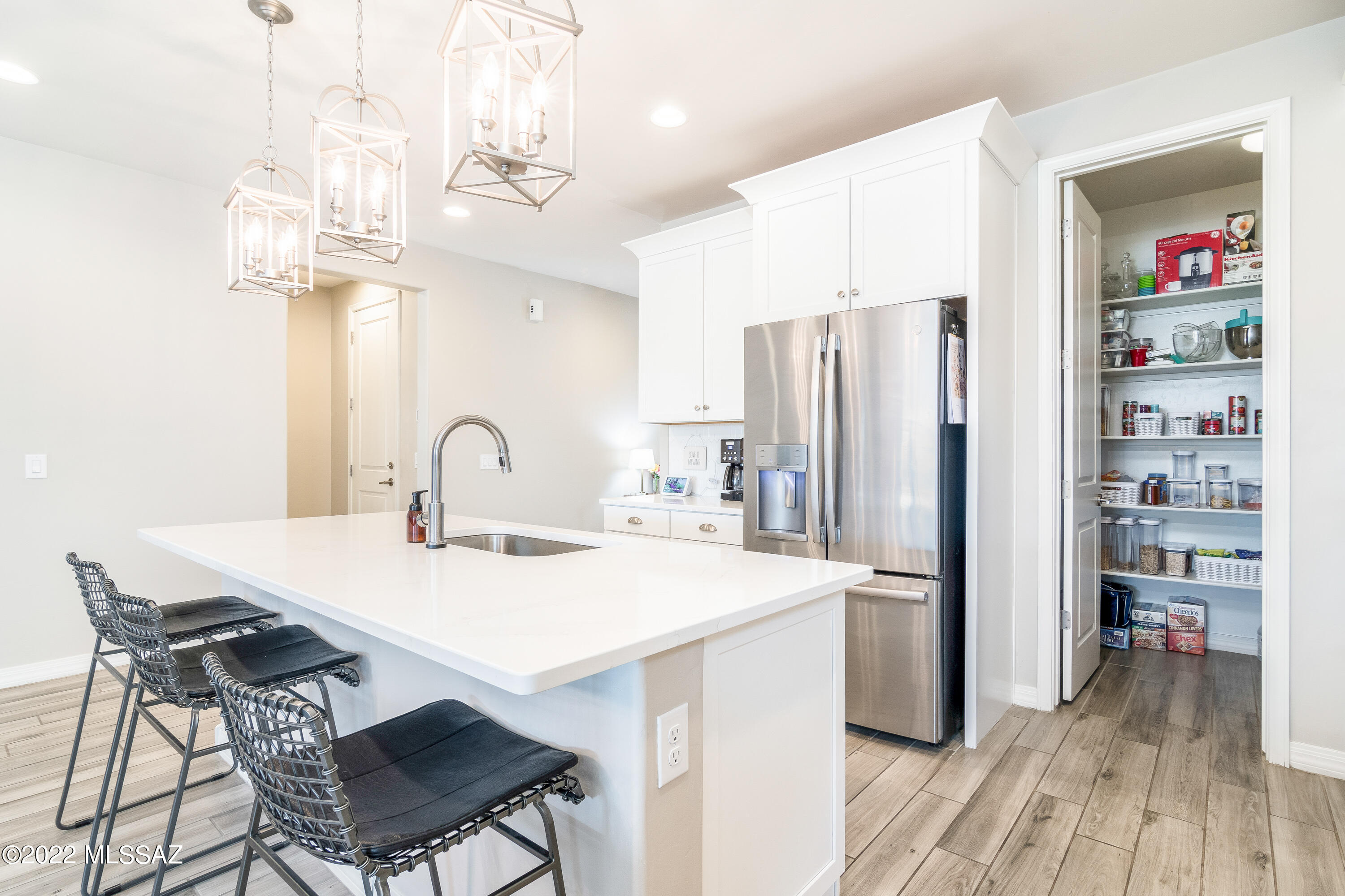 12160 N Goldenview Lane