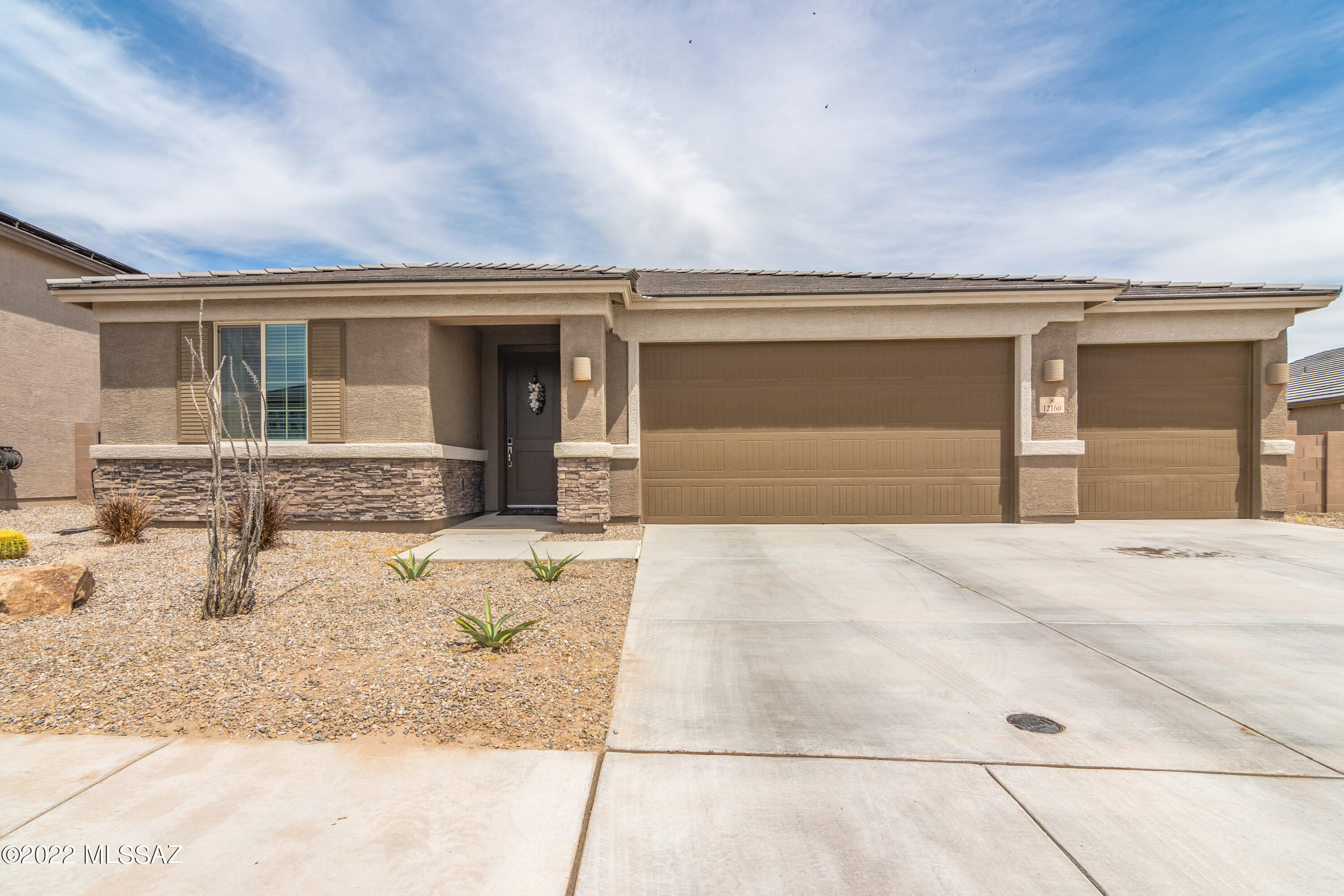 12160 N Goldenview Lane