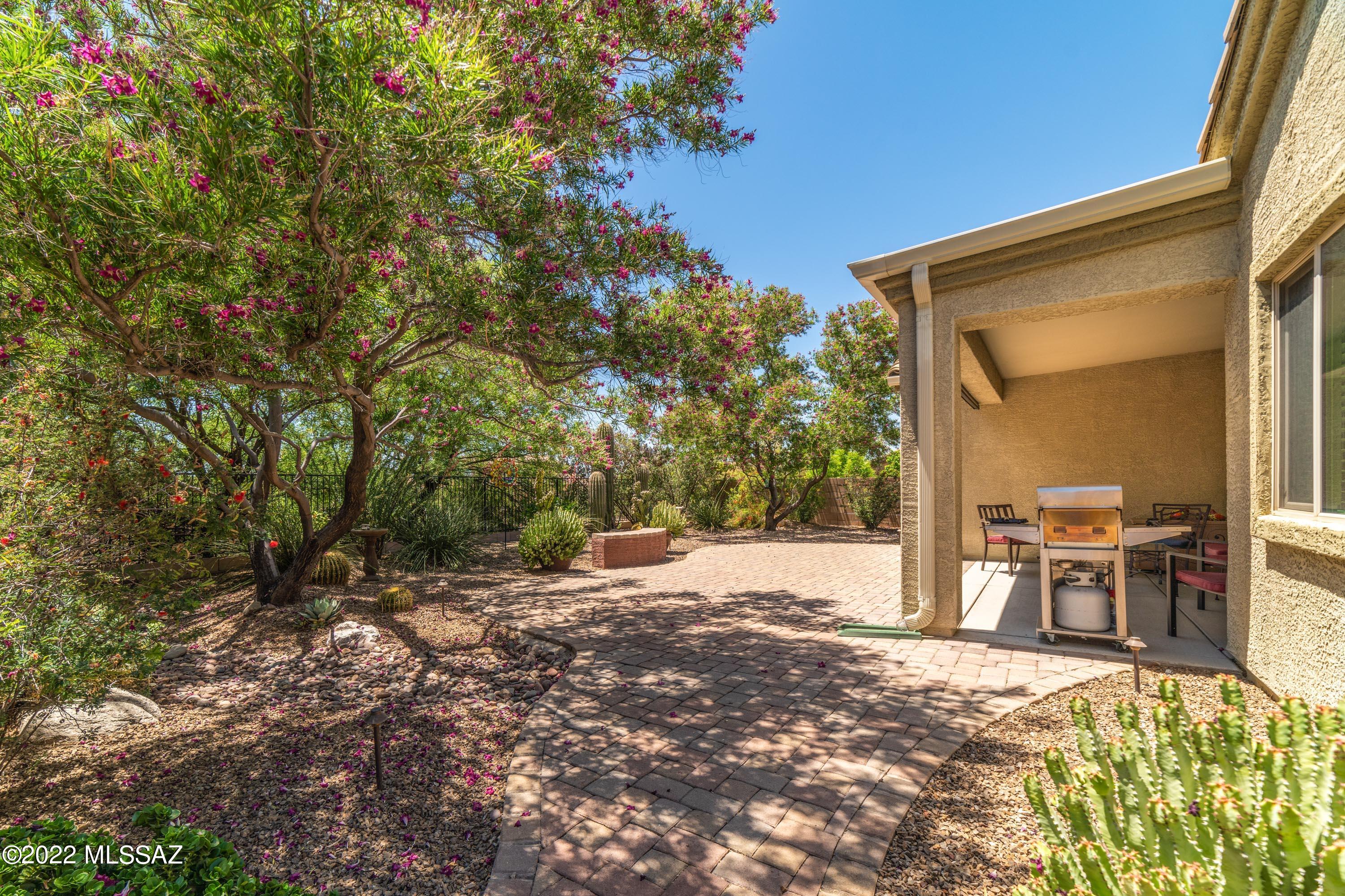 5045 W Willow Wind Way