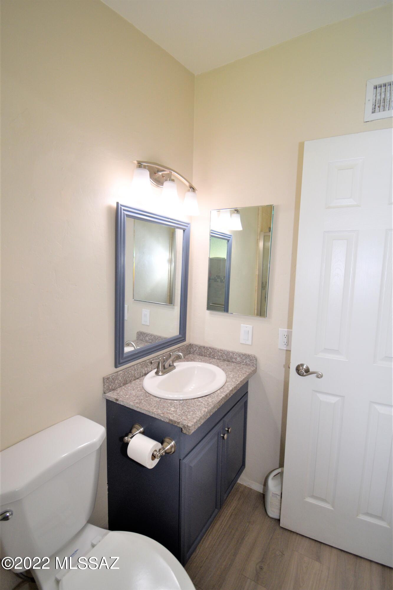 7422 N Stanton Place