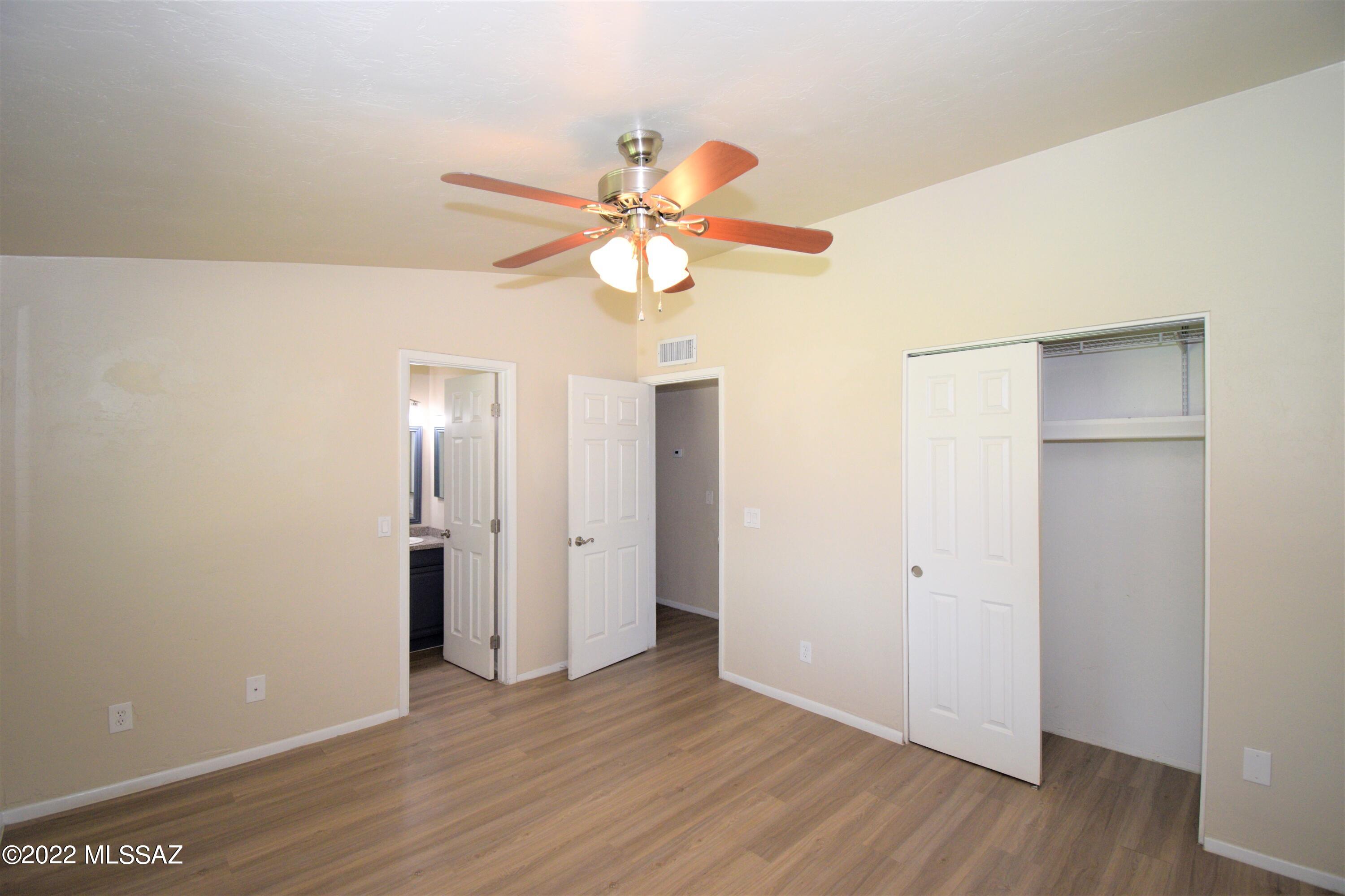 7422 N Stanton Place