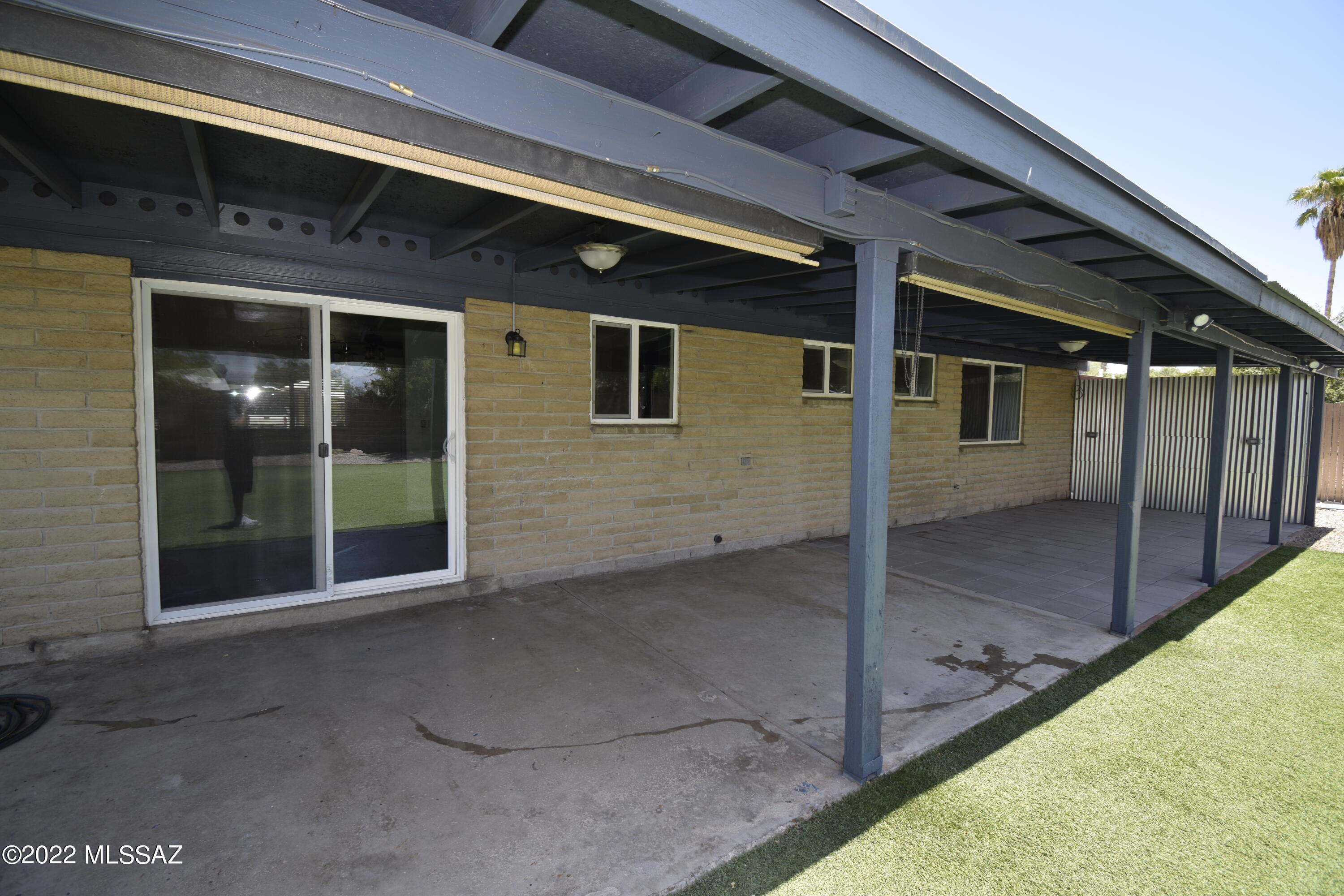 7422 N Stanton Place