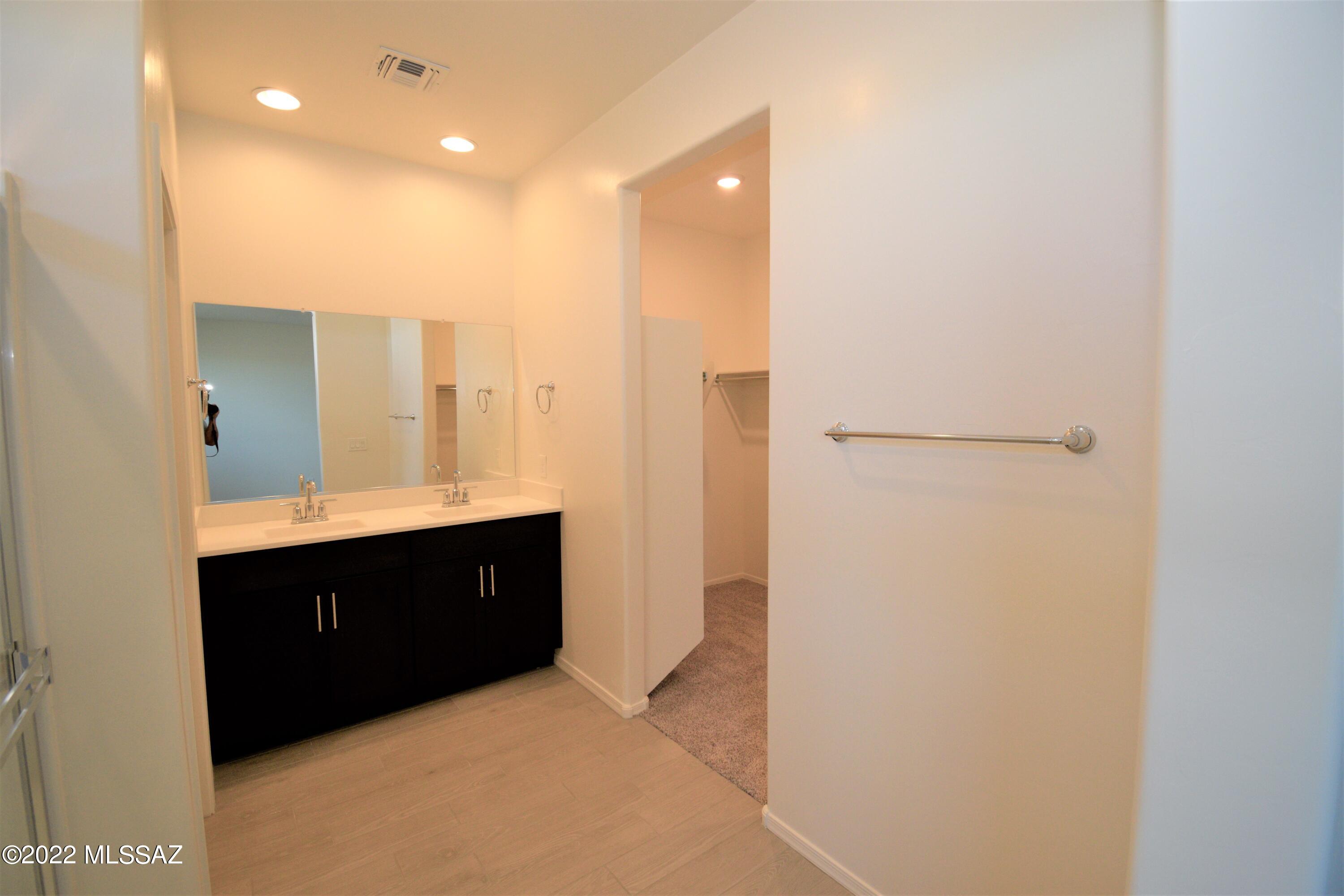 10736 W Embrey Drive