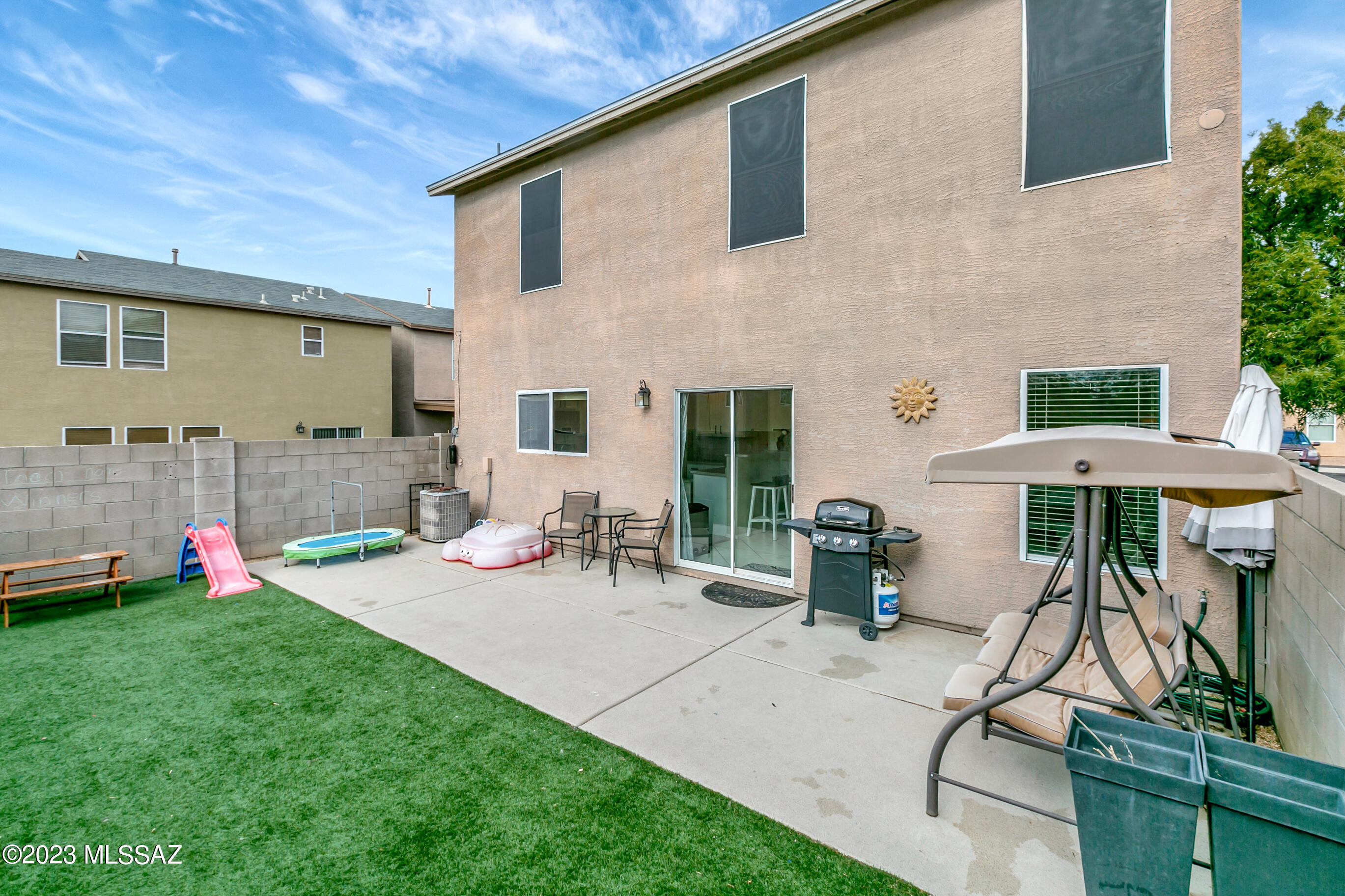 8461 N Placita De La Manzana