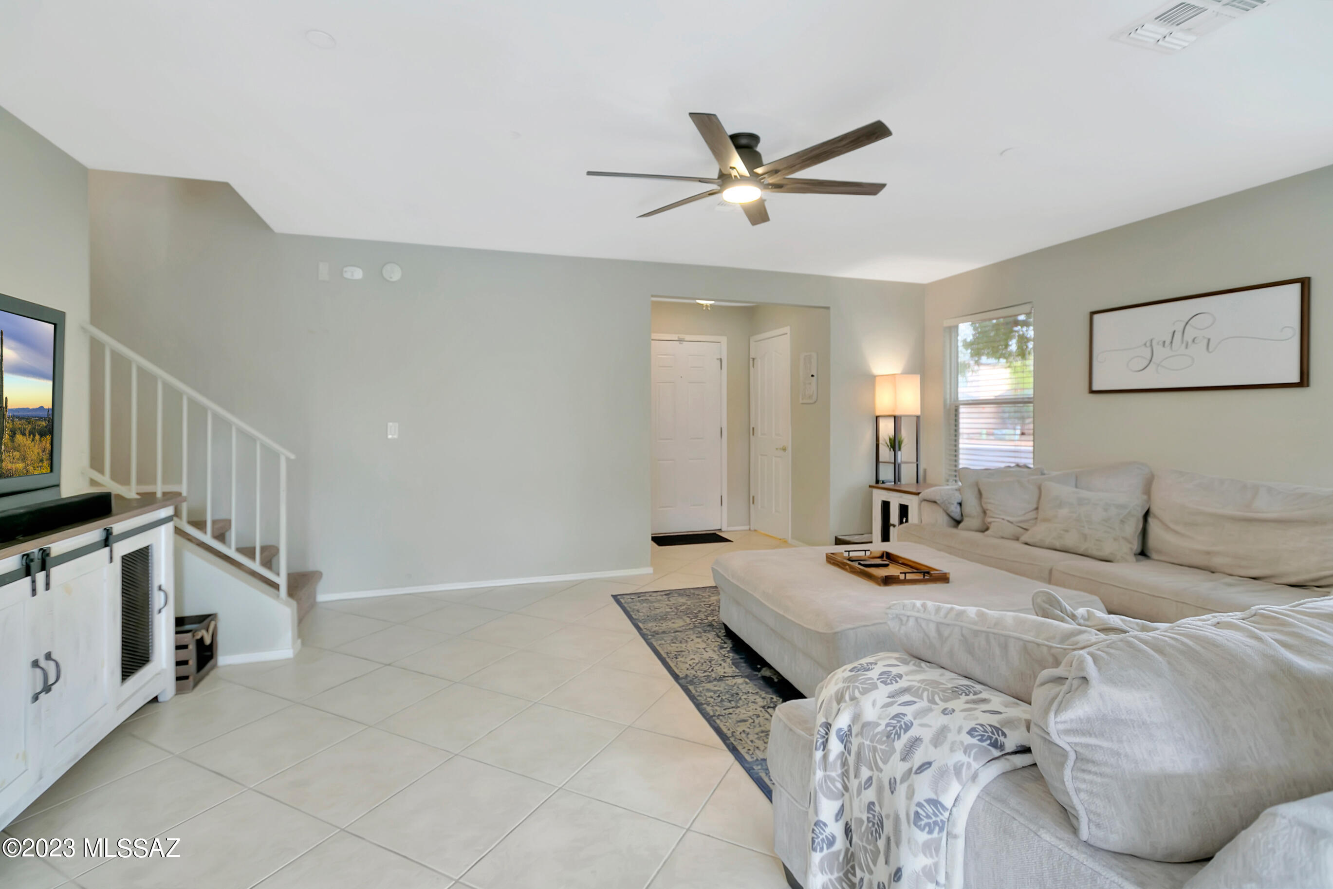 8461 N Placita De La Manzana