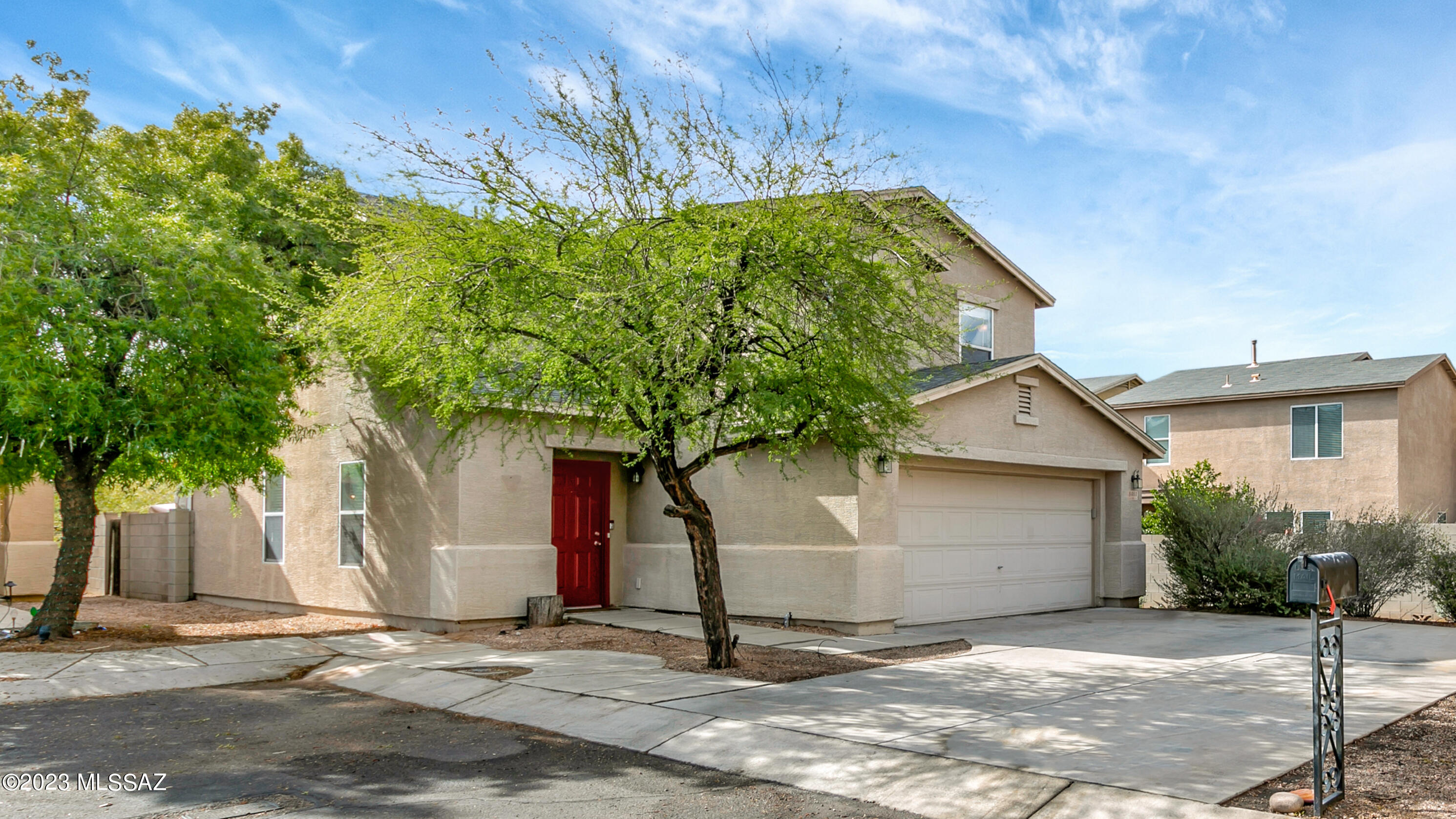 8461 N Placita De La Manzana