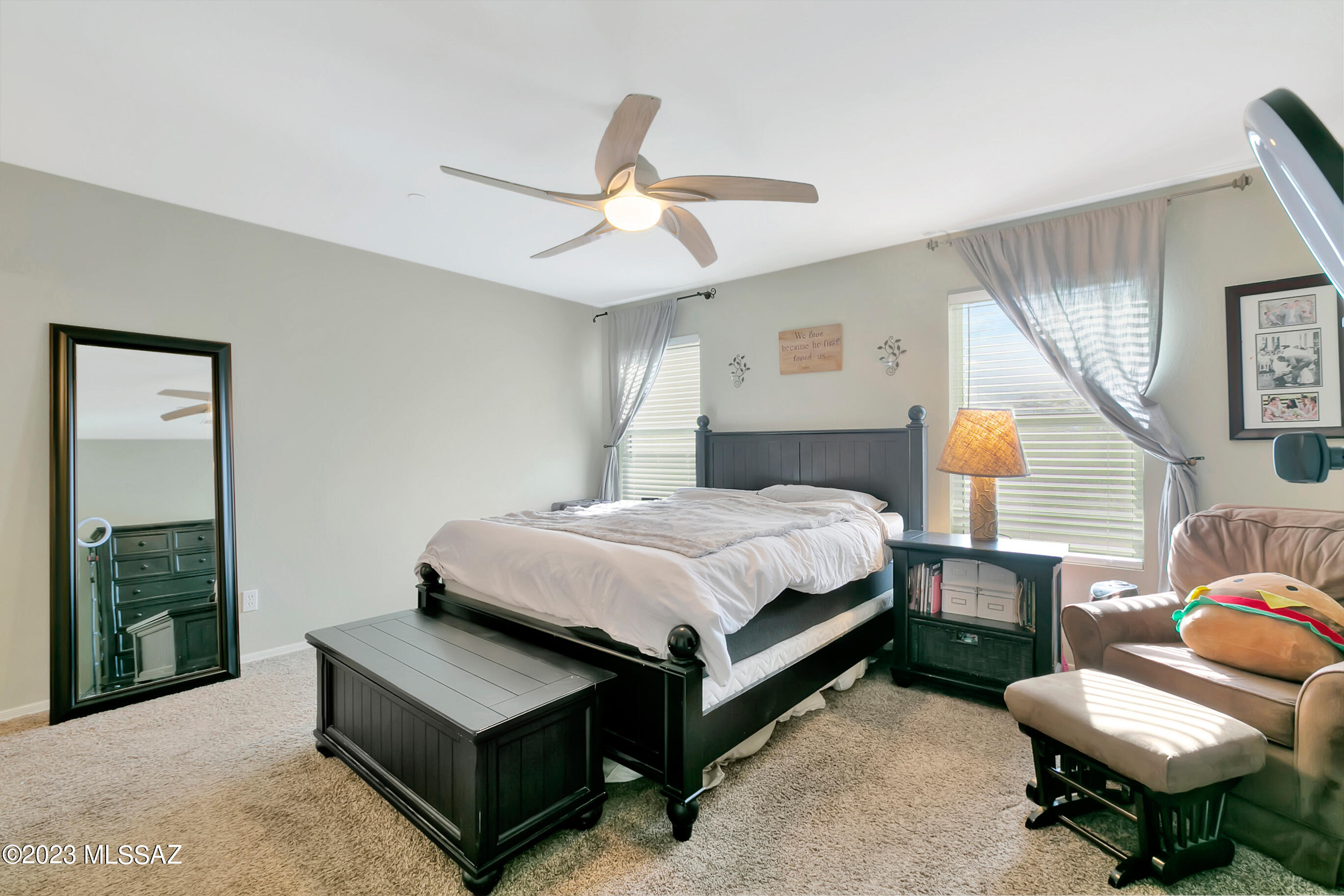 8461 N Placita De La Manzana