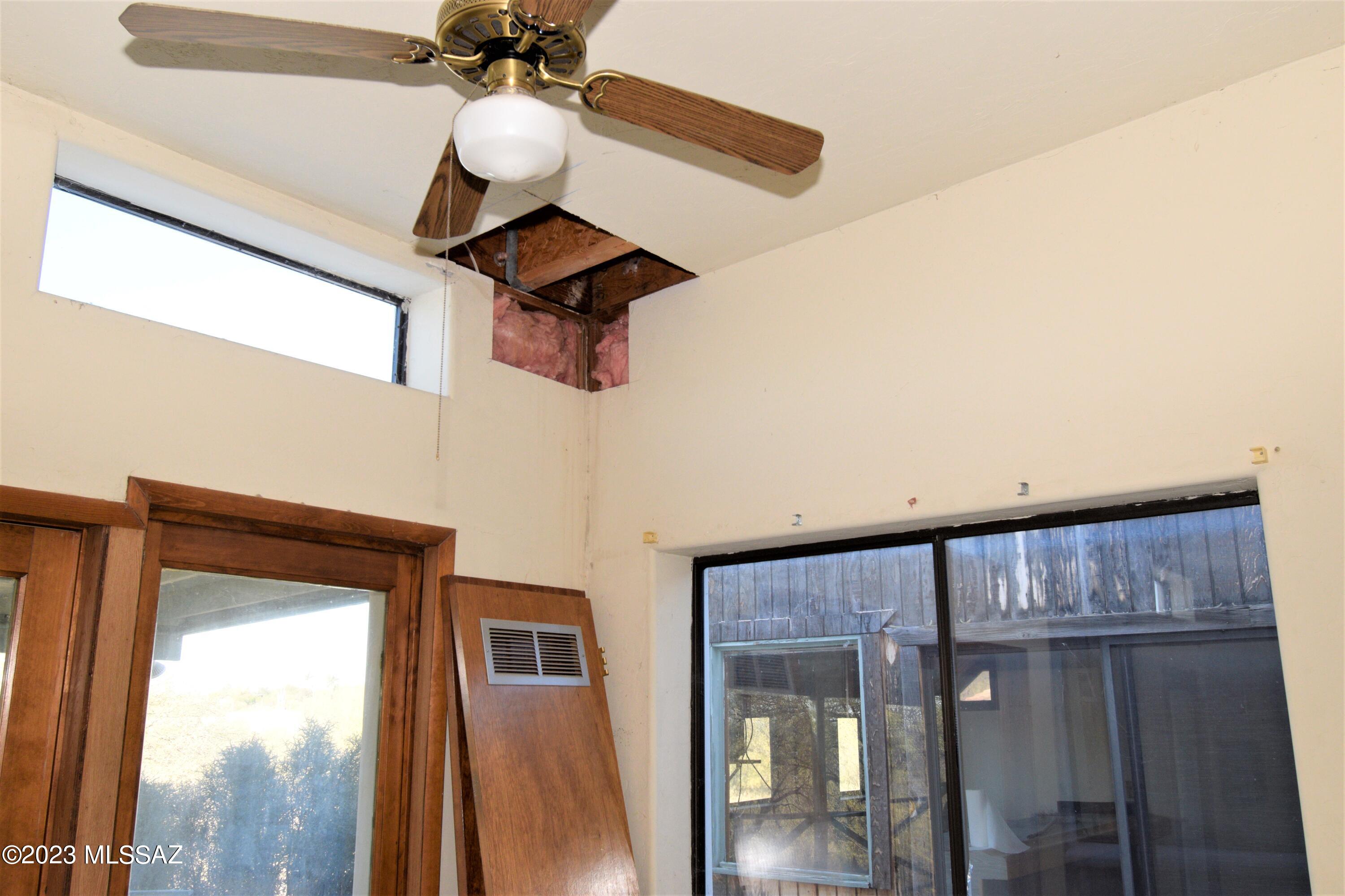 2465 N Tomahawk Trail