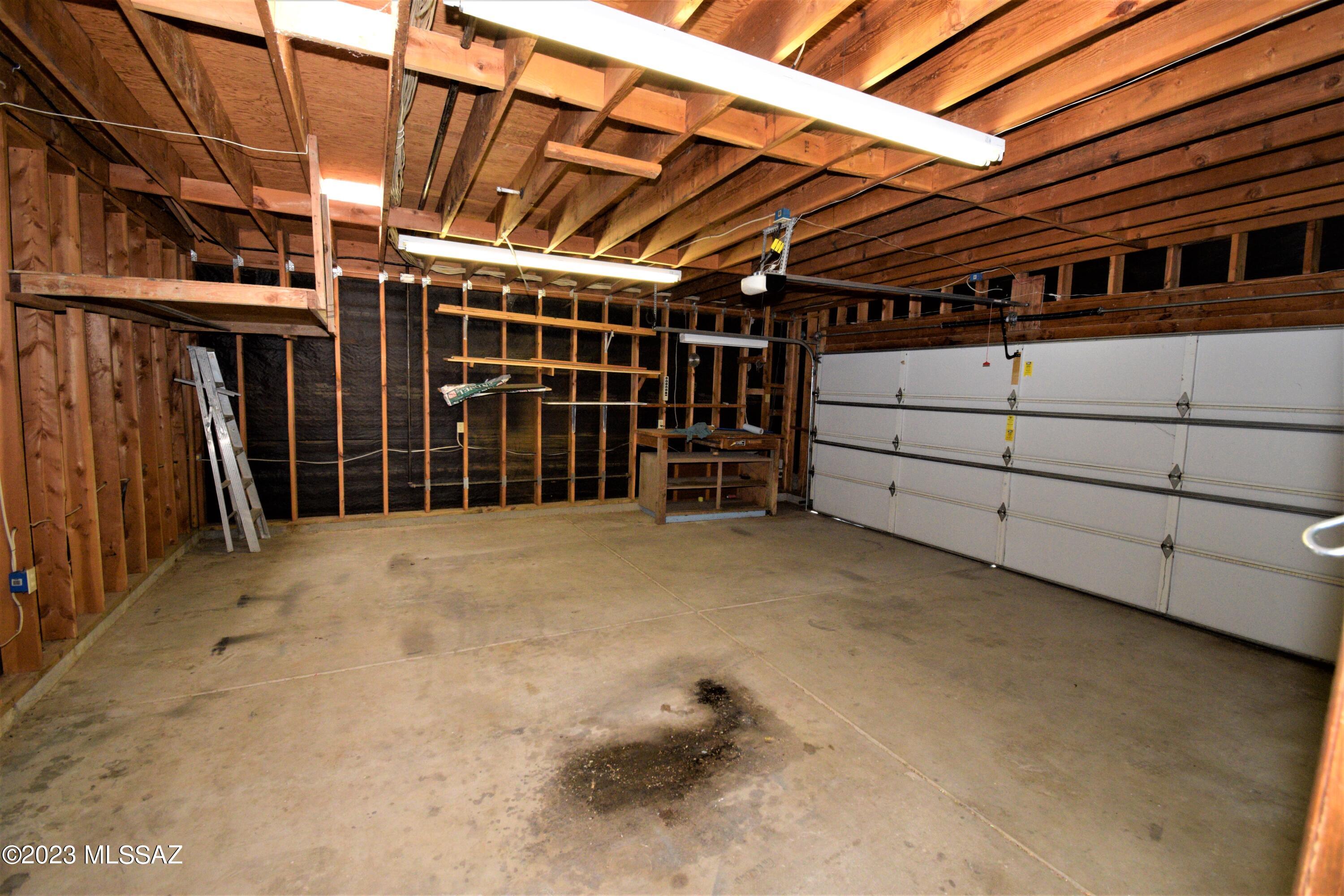 2465 N Tomahawk Trail