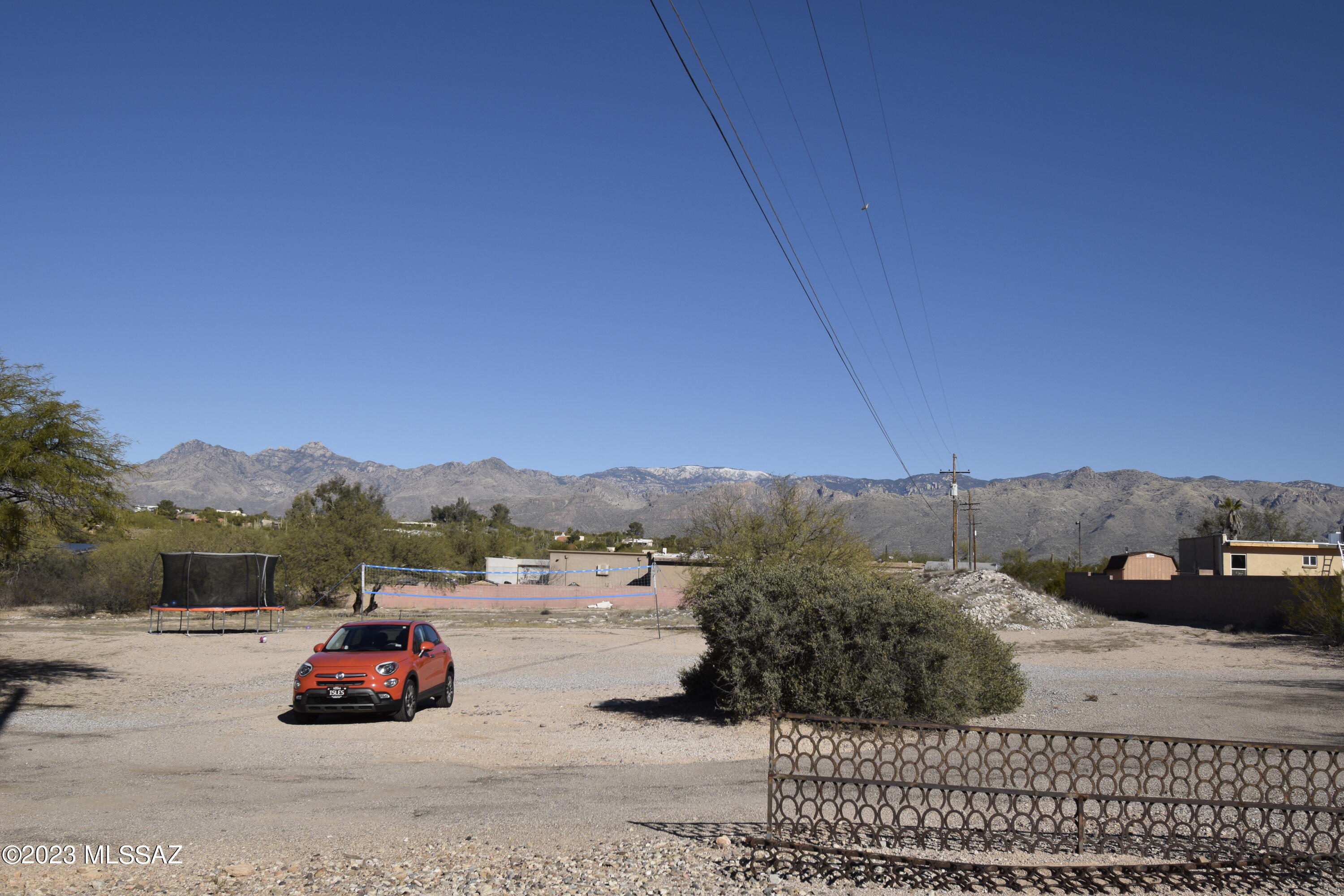 2465 N Tomahawk Trail