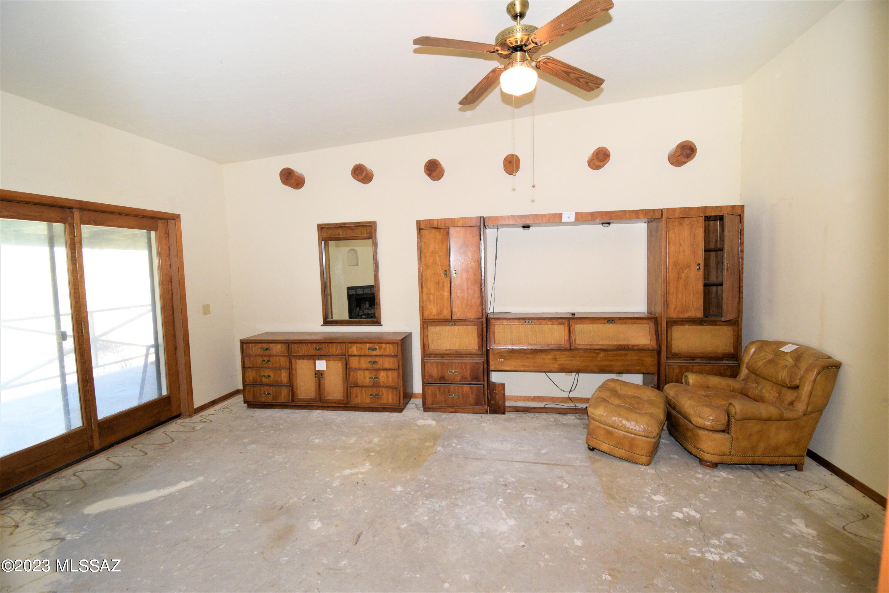 2465 N Tomahawk Trail