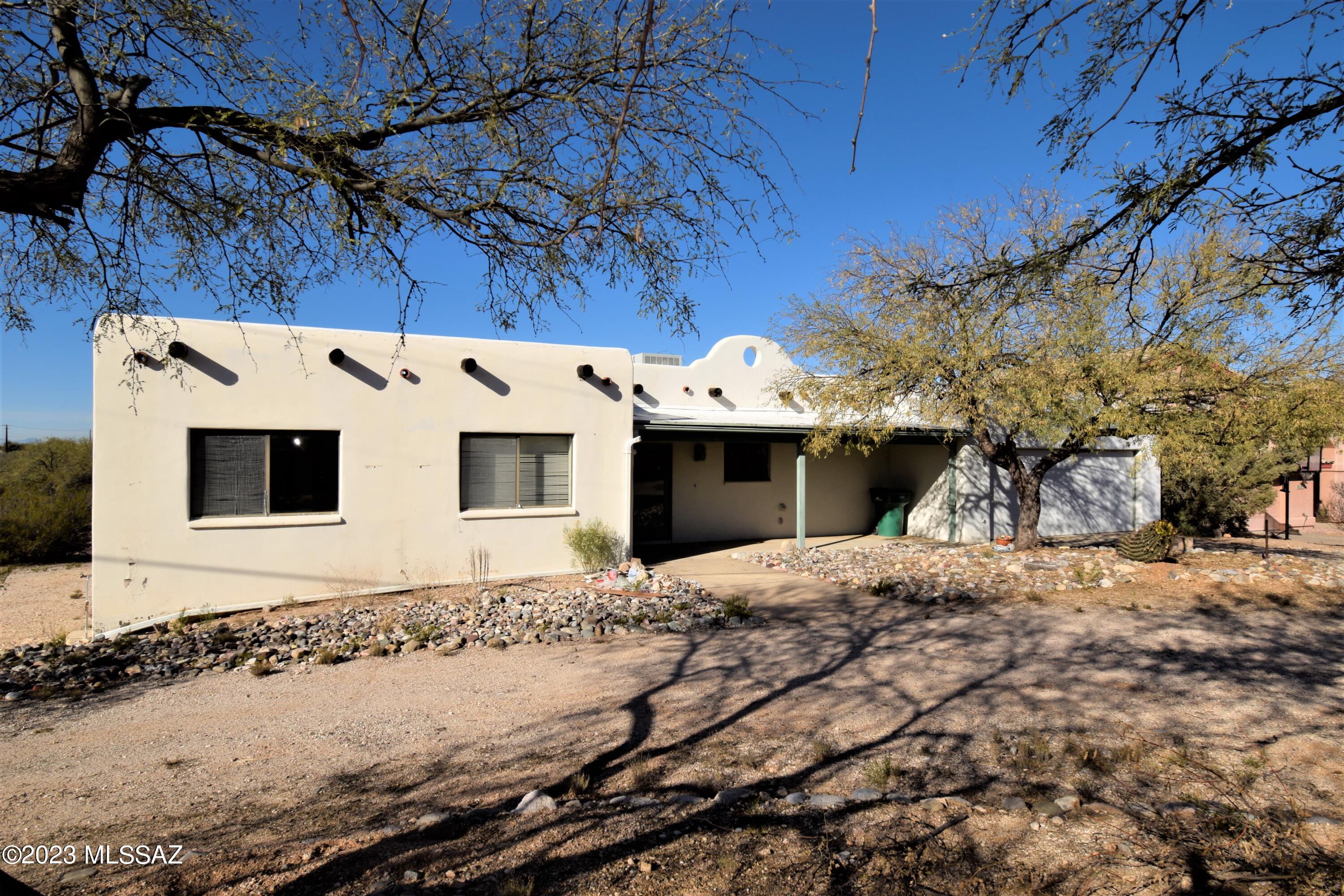 2465 N Tomahawk Trail