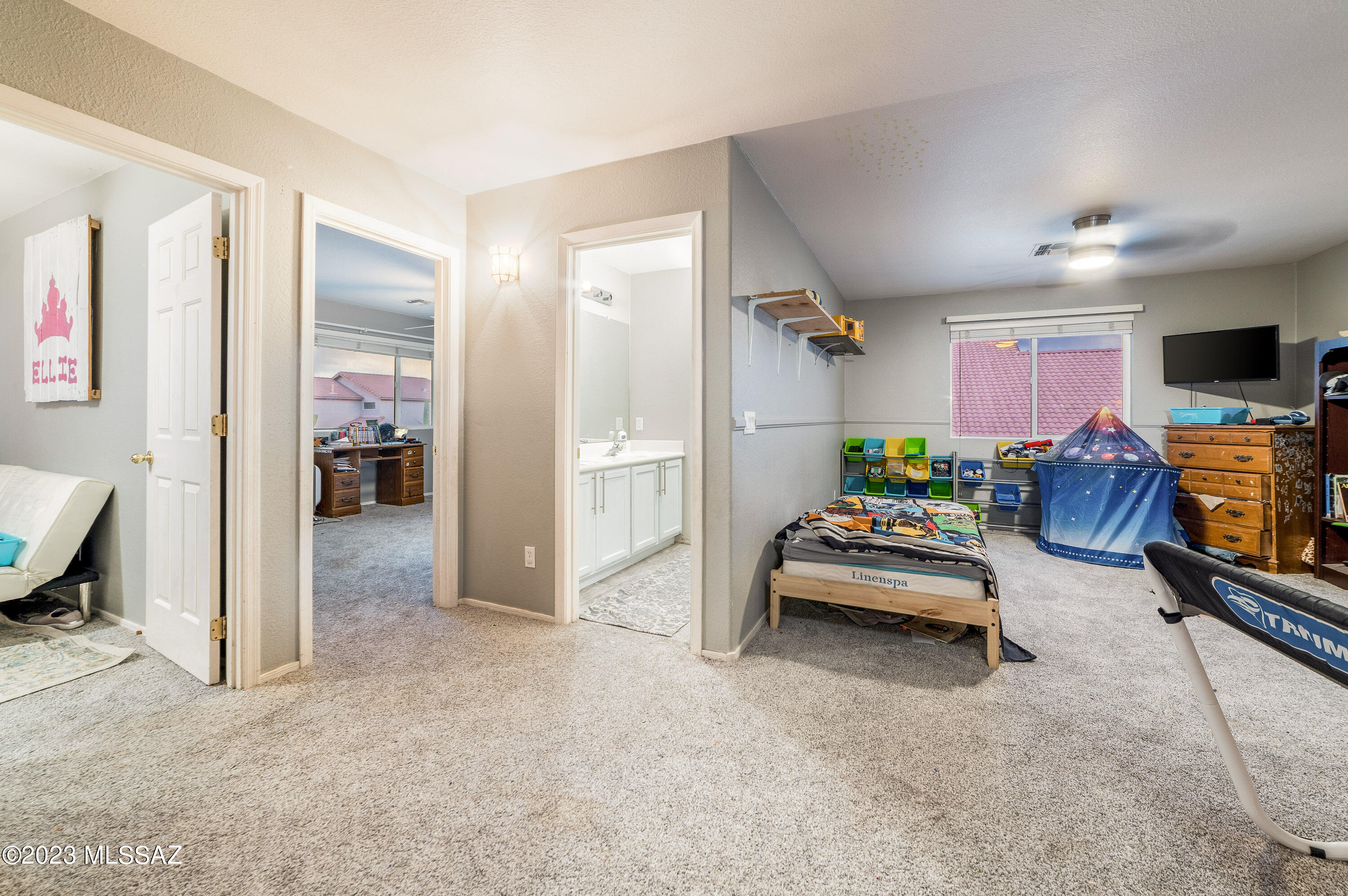 9205 N Sugar Foot Drive