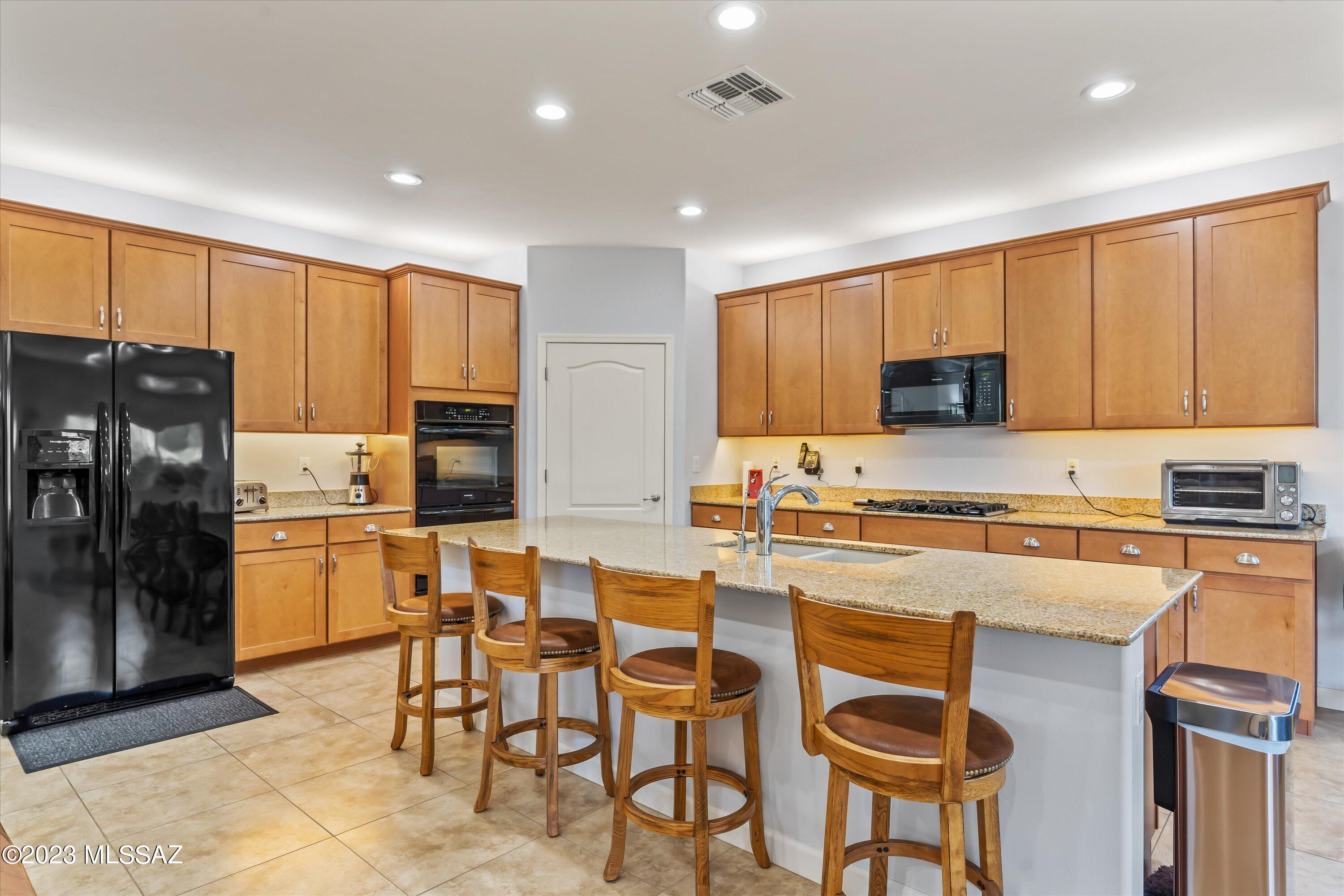 9890 N Saguaro Bloom Way