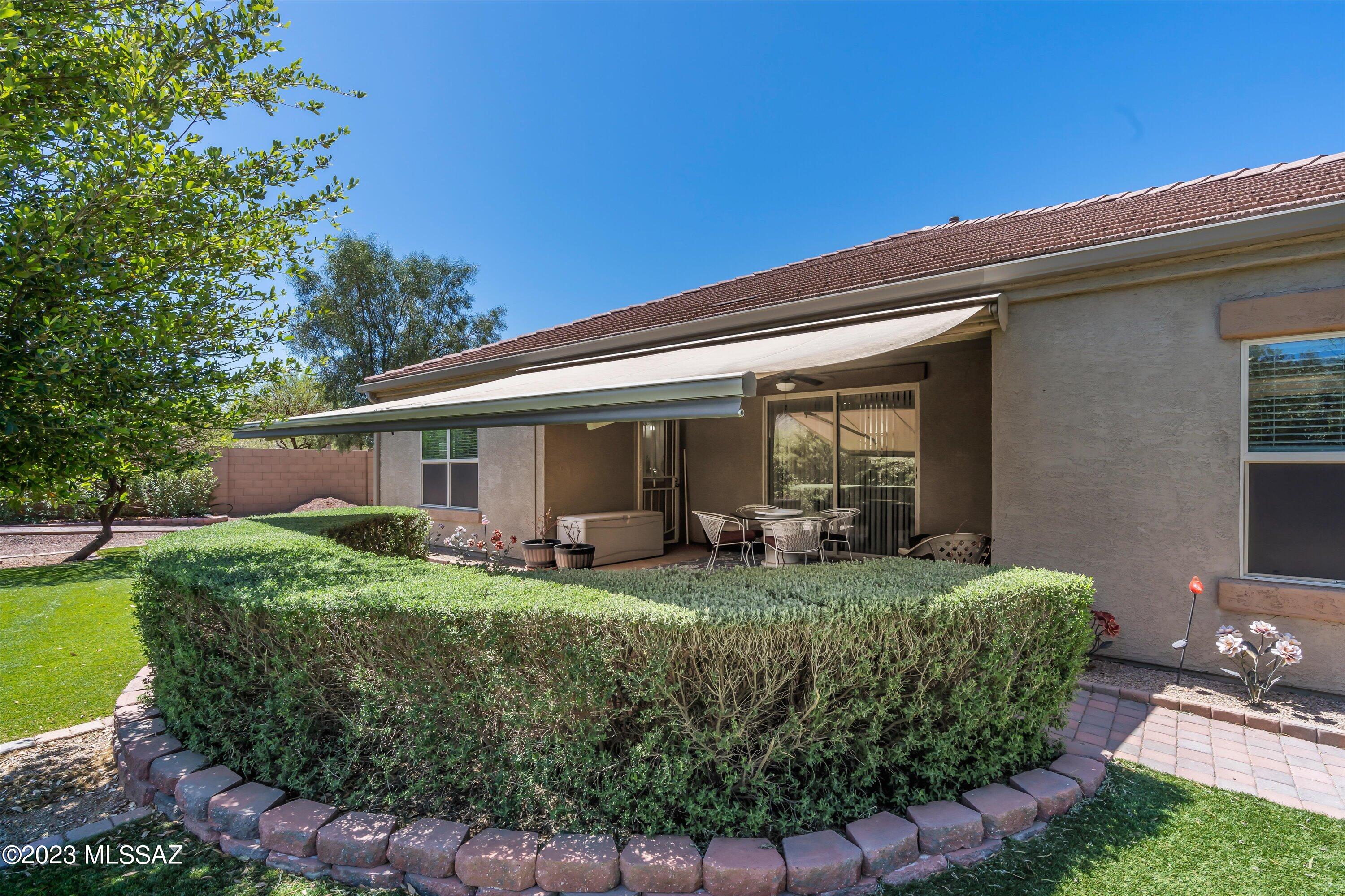 9890 N Saguaro Bloom Way