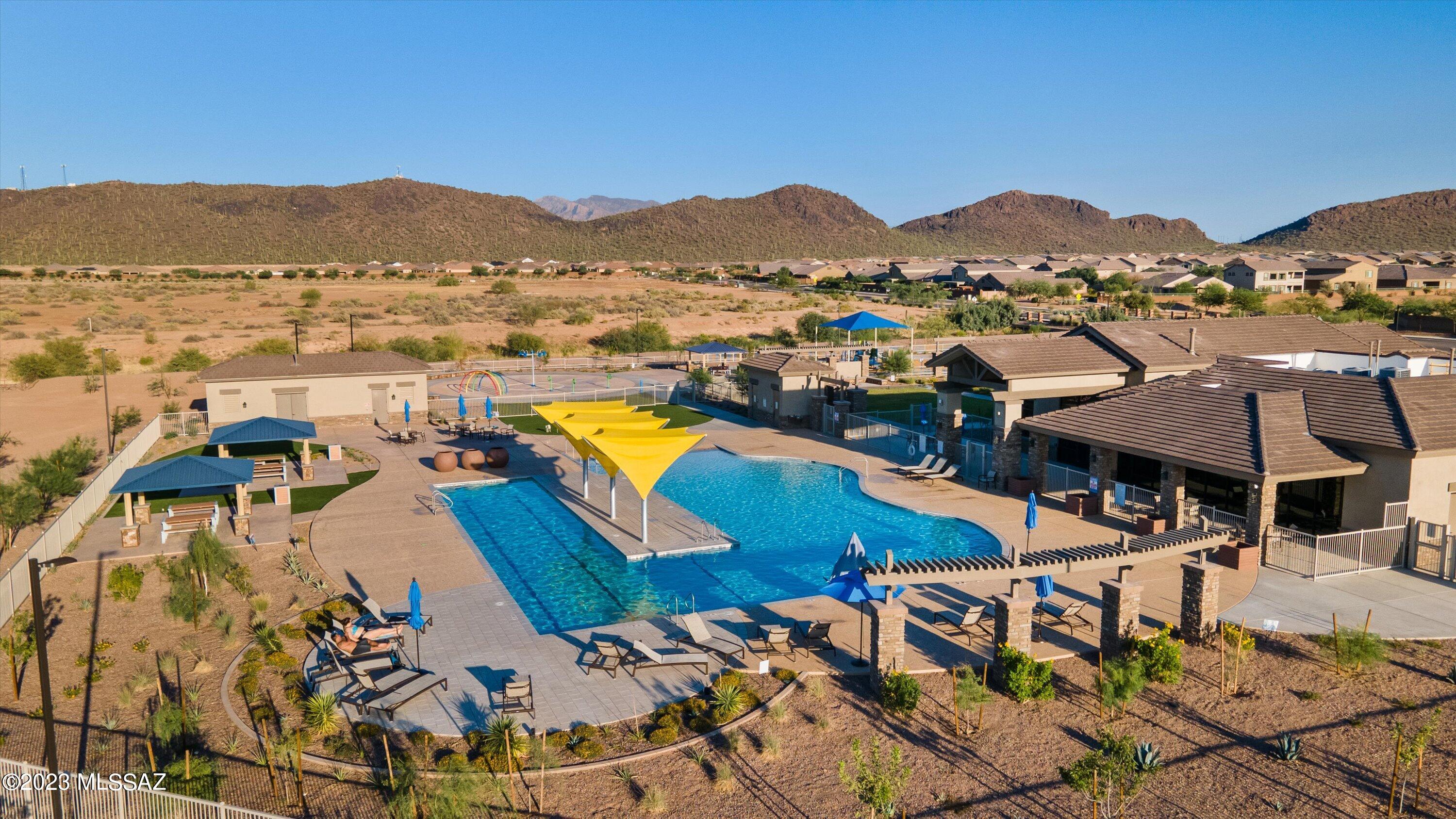 9890 N Saguaro Bloom Way