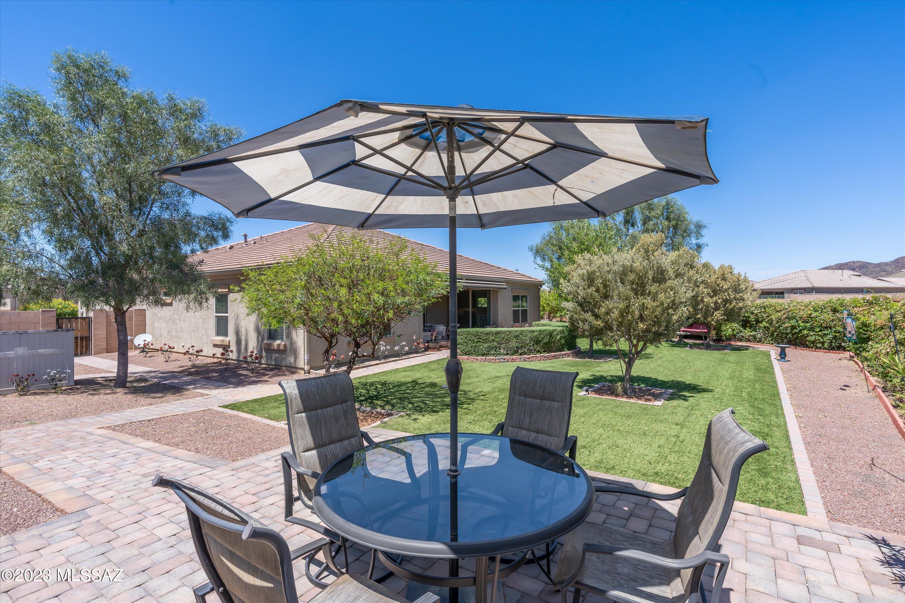 9890 N Saguaro Bloom Way