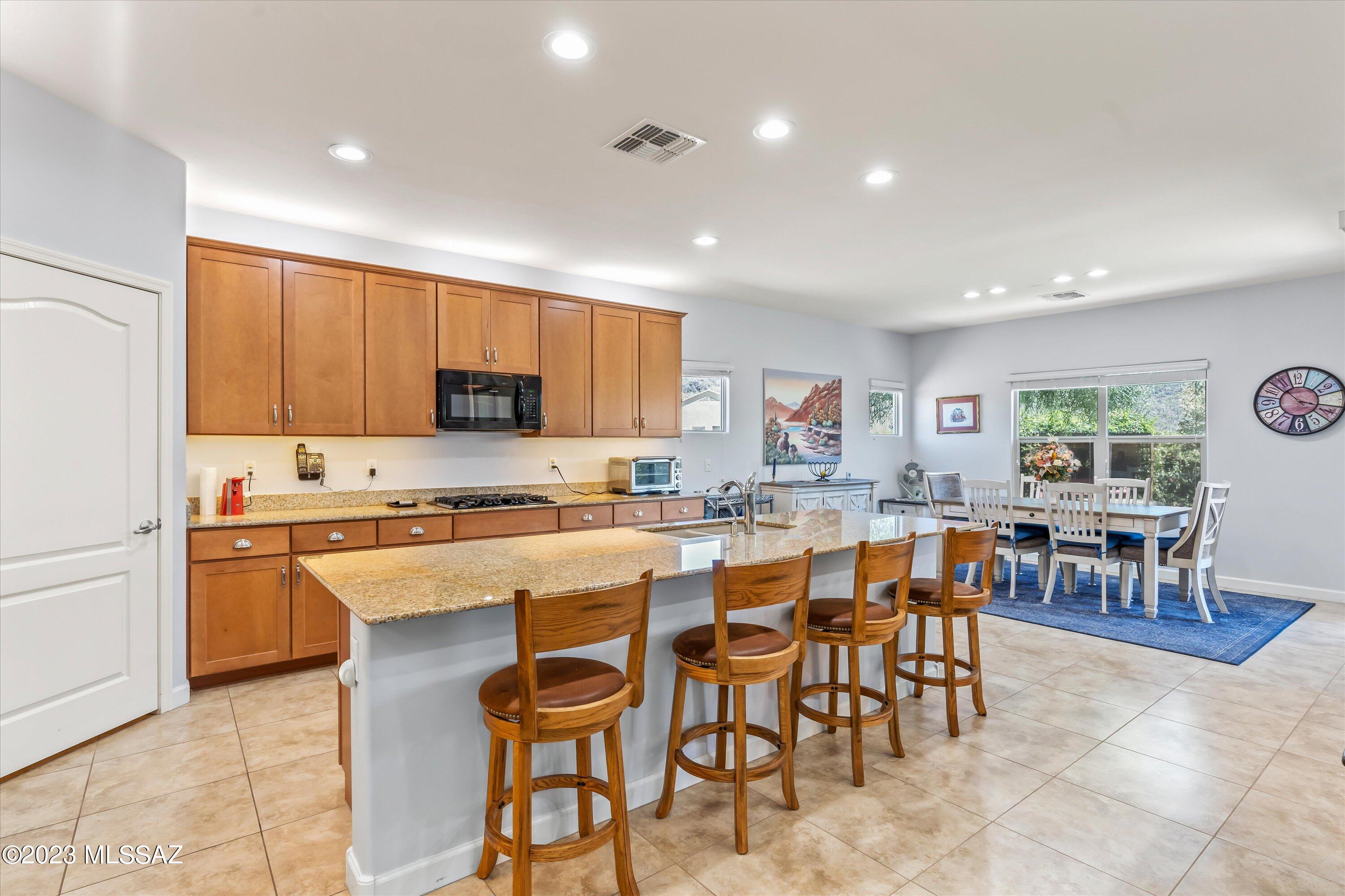 9890 N Saguaro Bloom Way