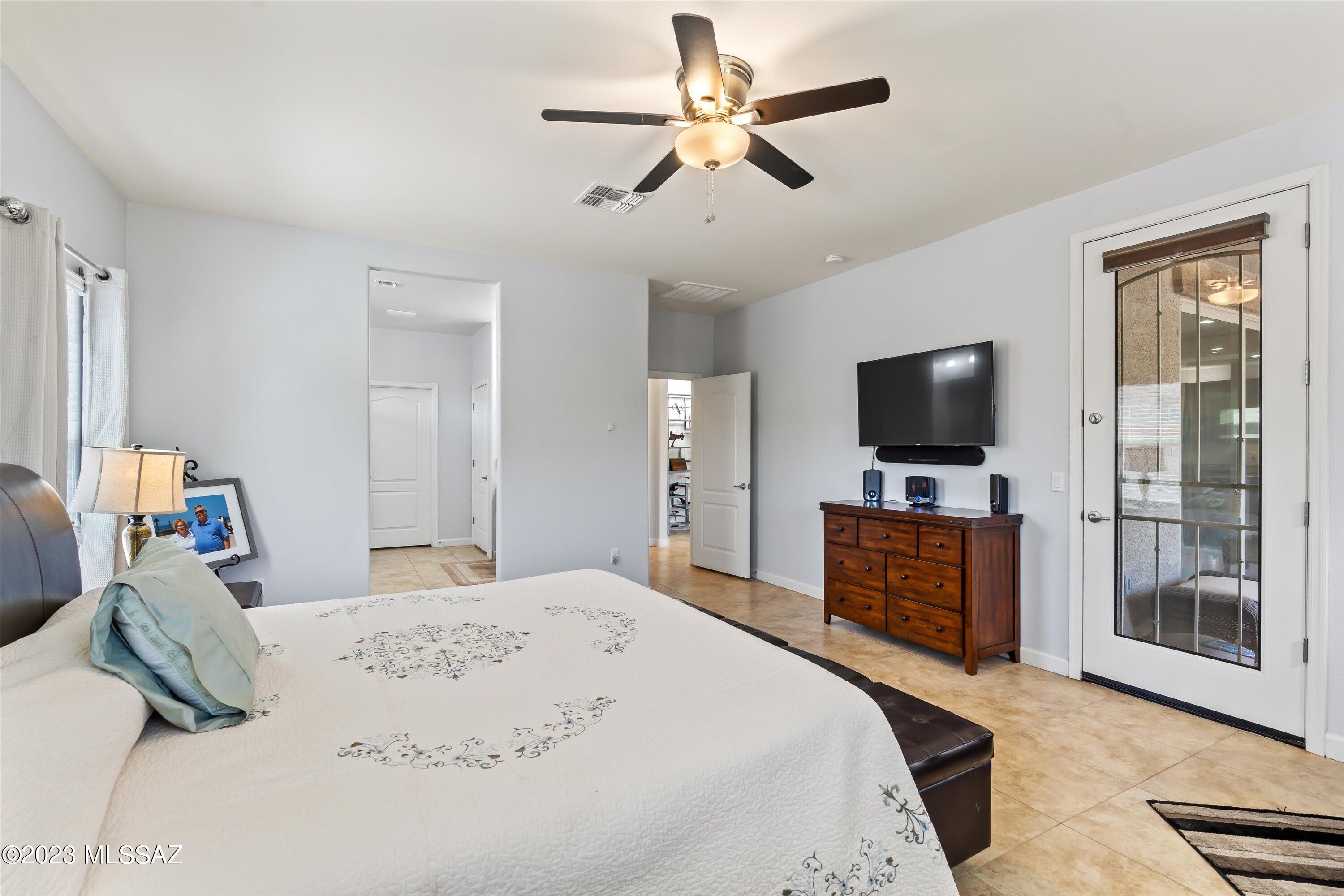 9890 N Saguaro Bloom Way