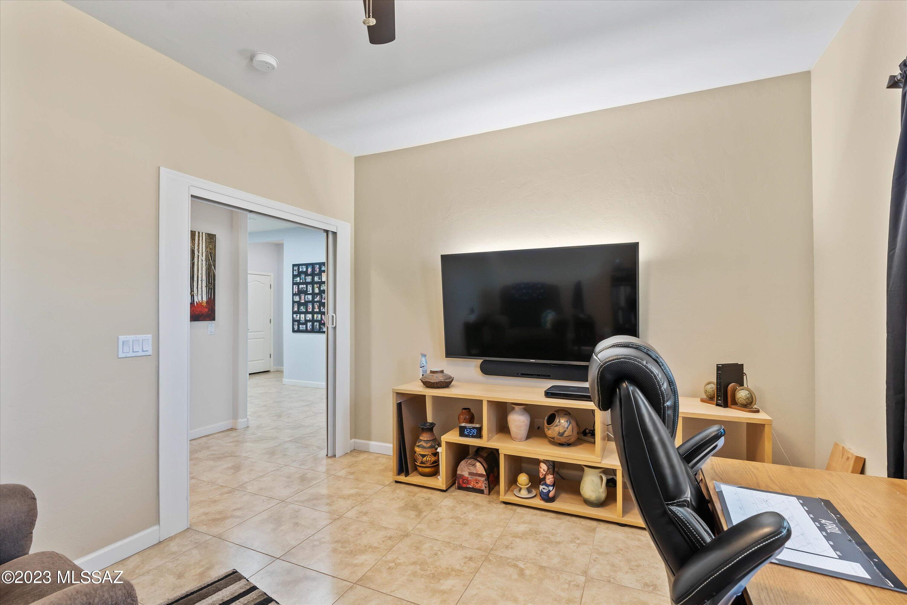 9890 N Saguaro Bloom Way