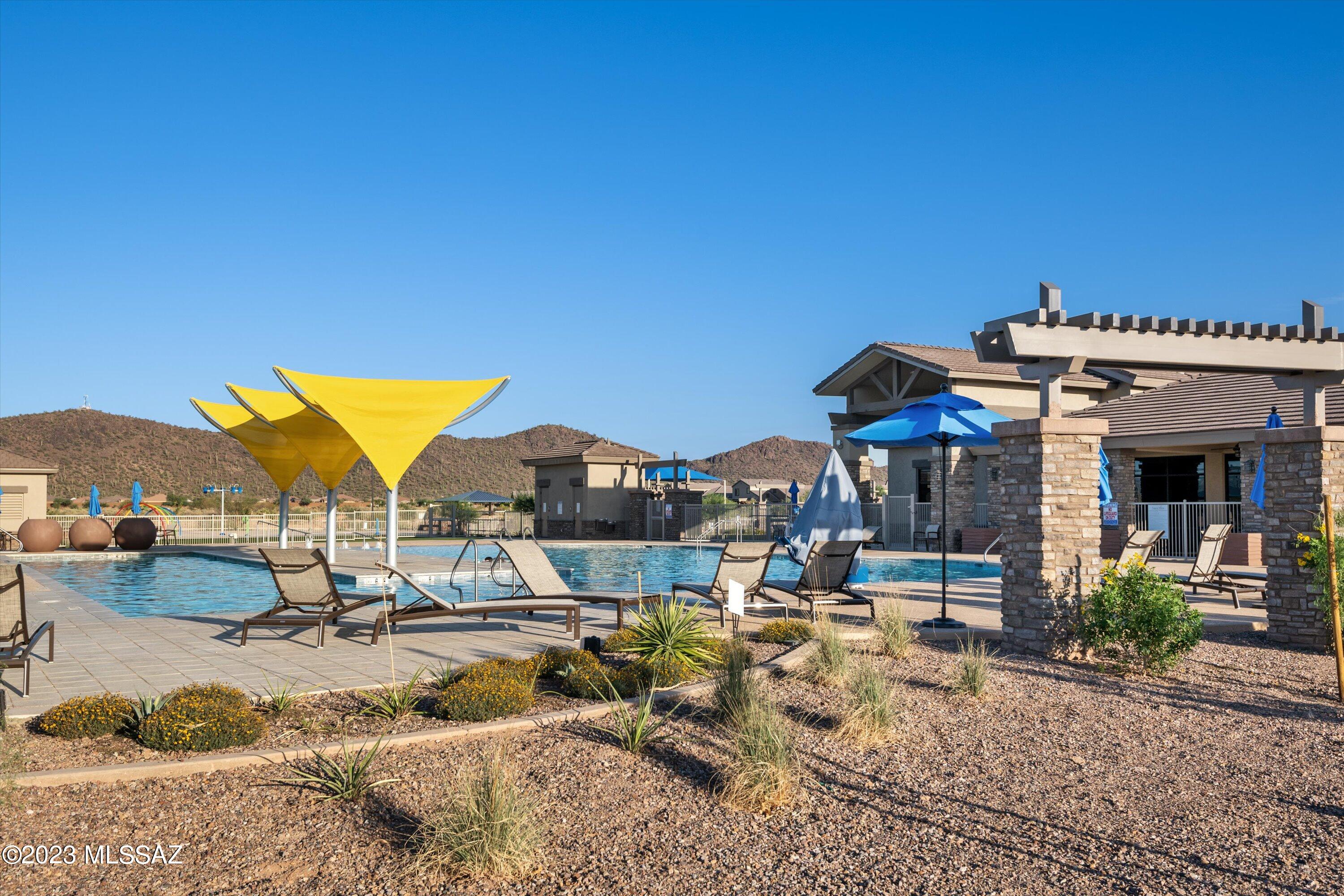 9890 N Saguaro Bloom Way