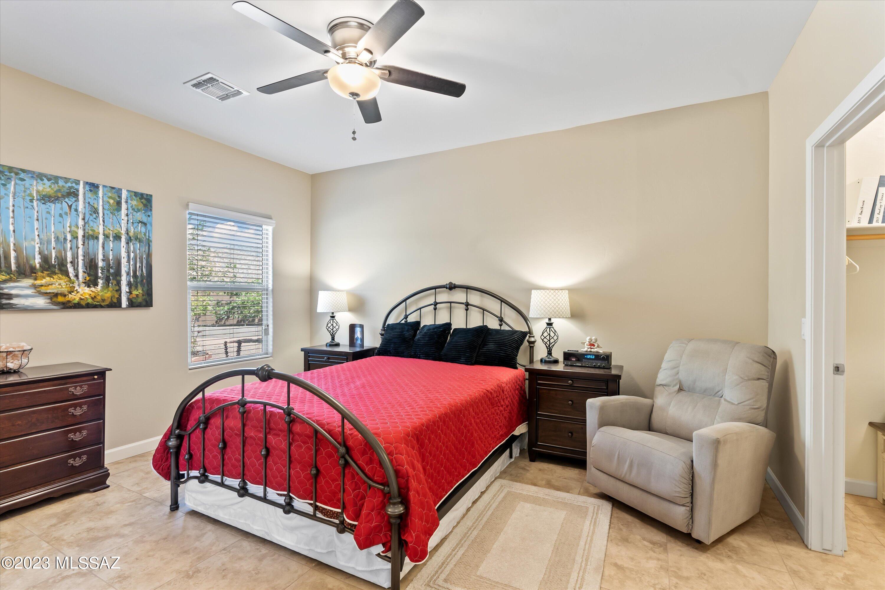 9890 N Saguaro Bloom Way