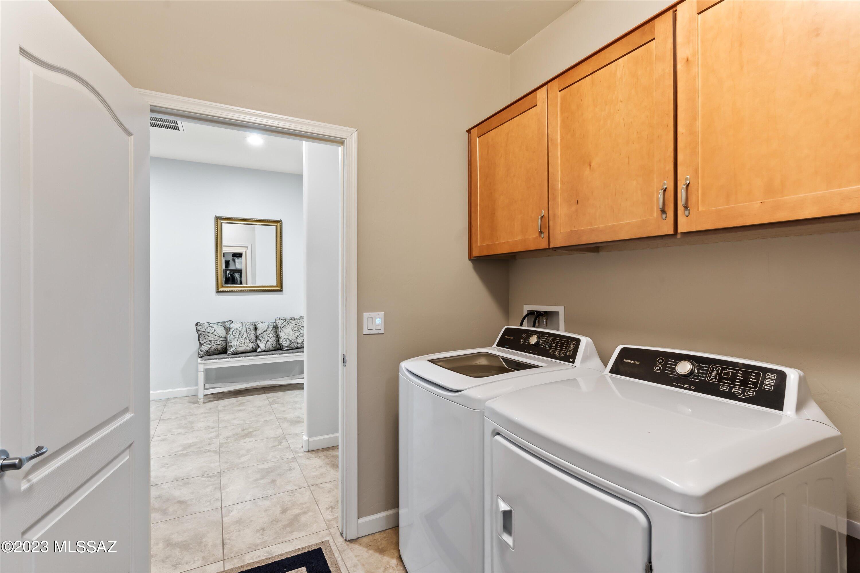 9890 N Saguaro Bloom Way