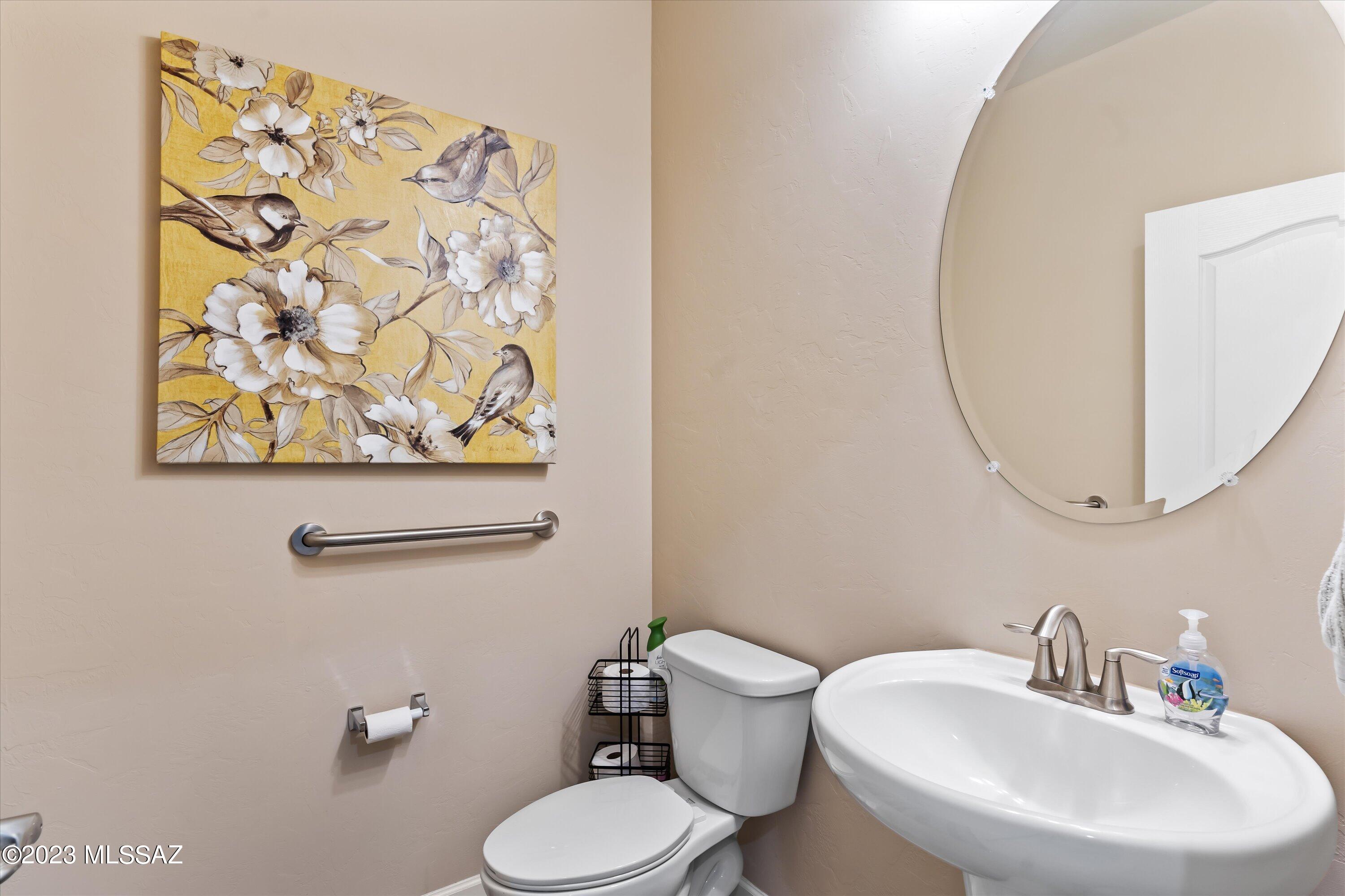 9890 N Saguaro Bloom Way