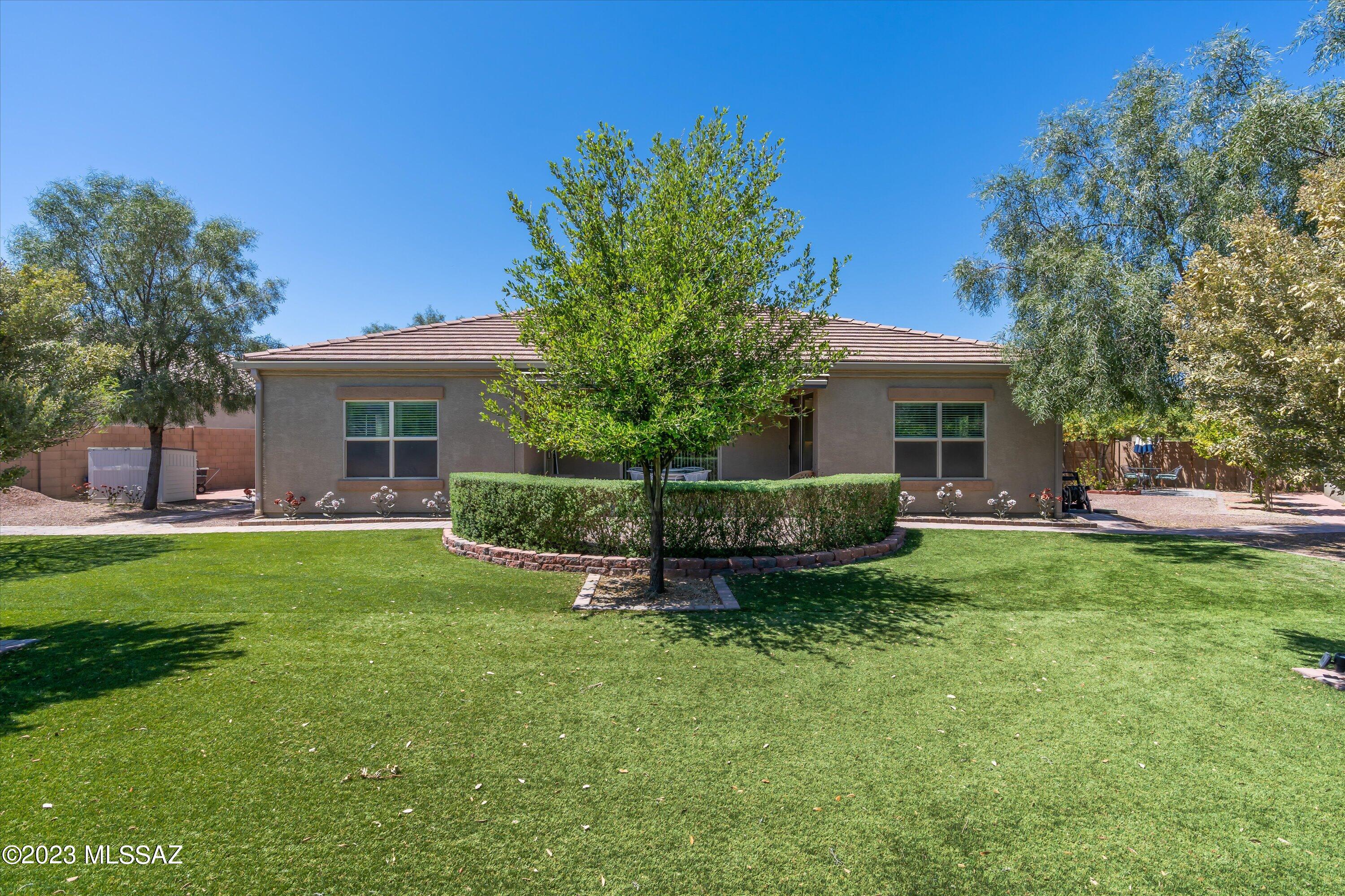 9890 N Saguaro Bloom Way