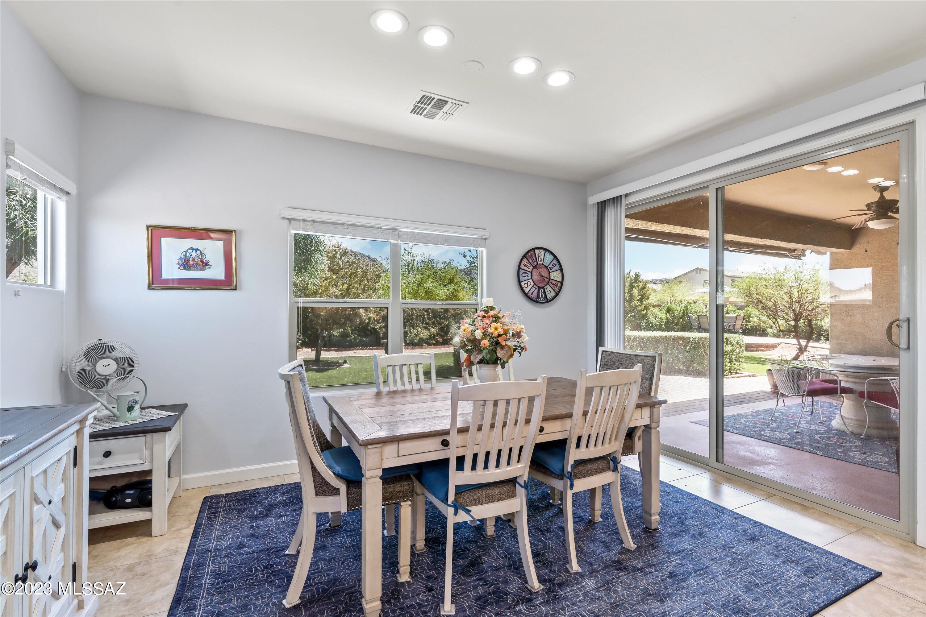 9890 N Saguaro Bloom Way