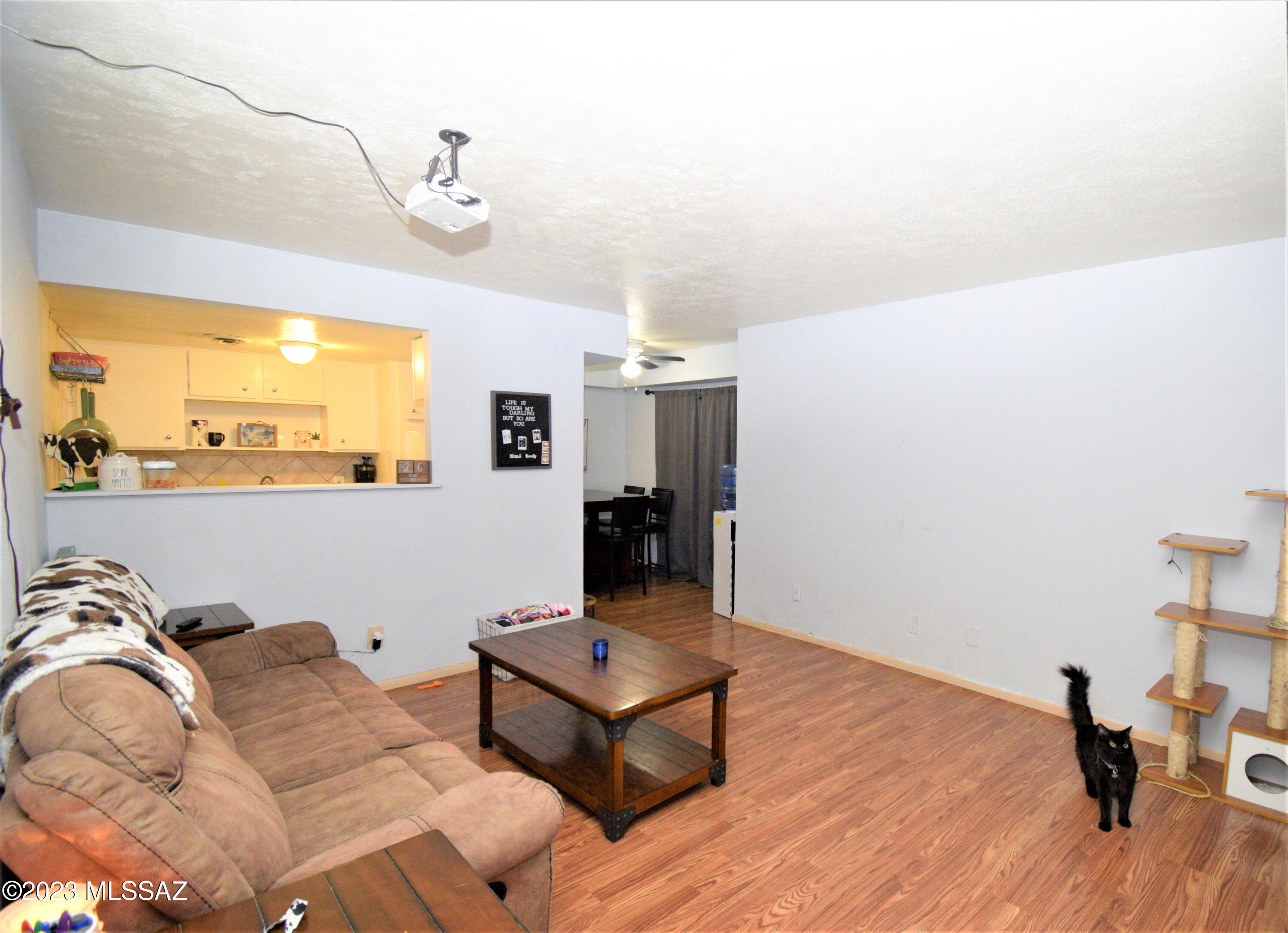 1620 N Wilmot Road Unit: E144