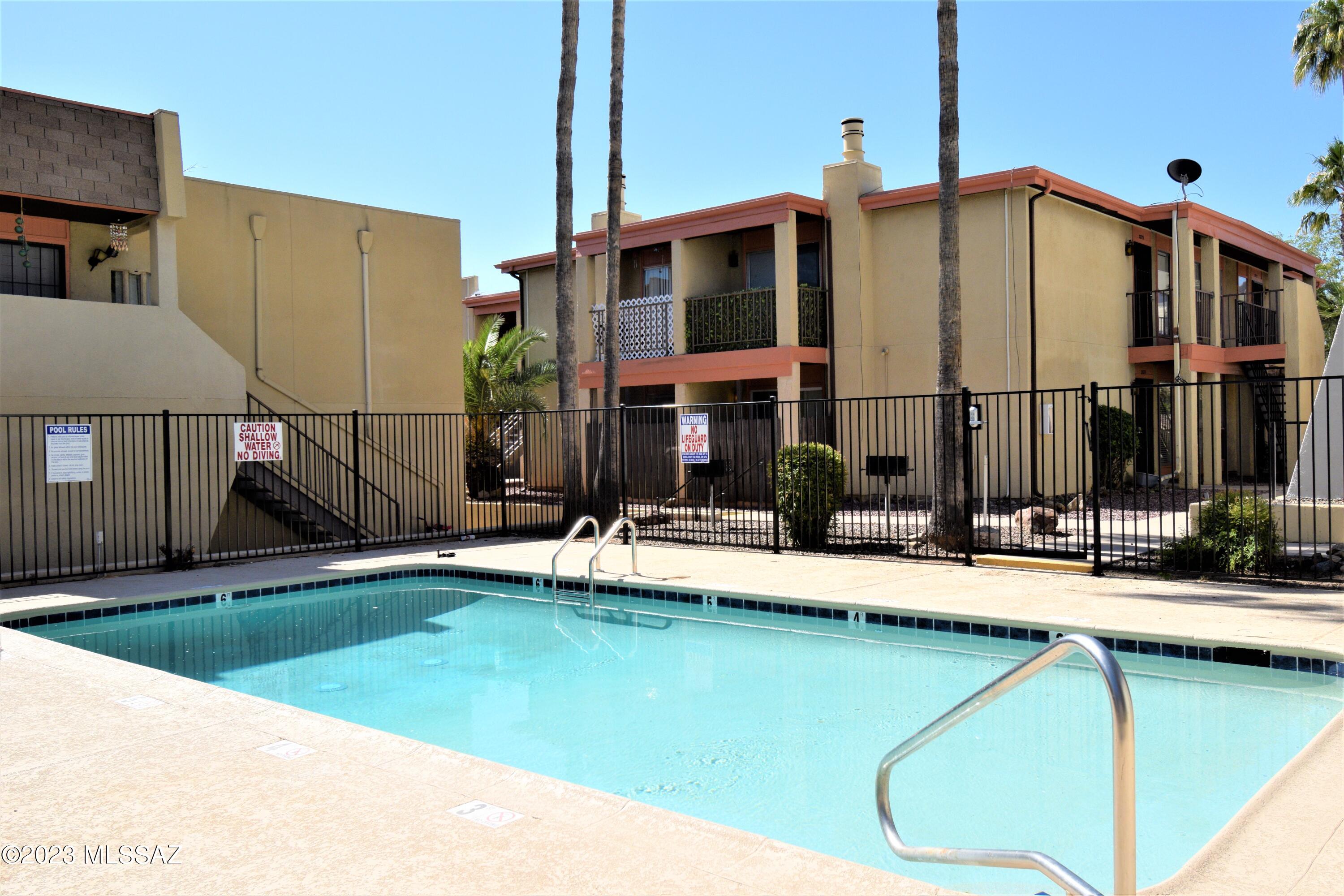 1620 N Wilmot Road Unit: E144