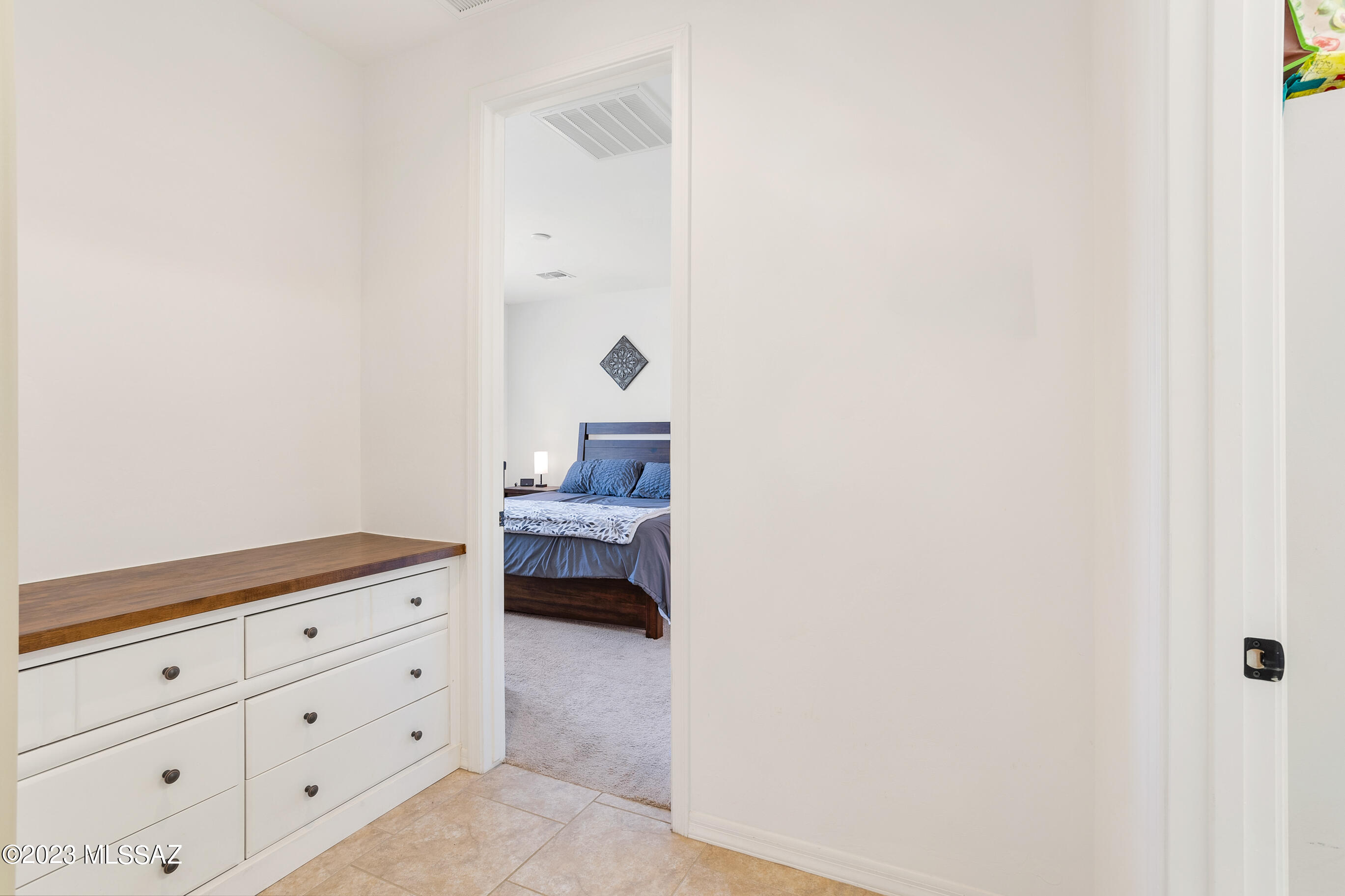 12209 N Amberwood Place