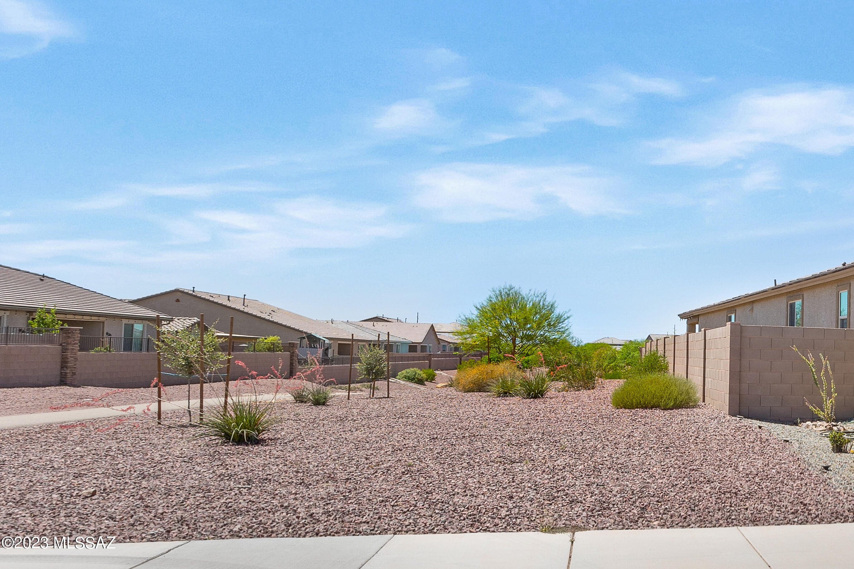 12209 N Amberwood Place